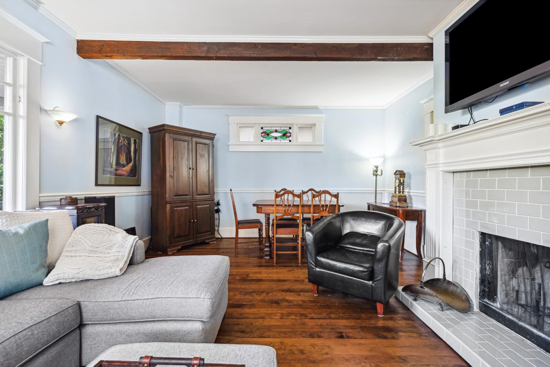 Listing image of 341 W 22ND STREET