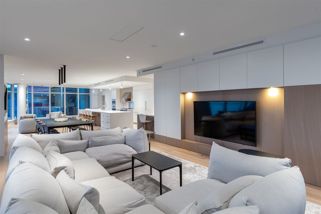 Listing image of 405 175 VICTORY SHIP WAY