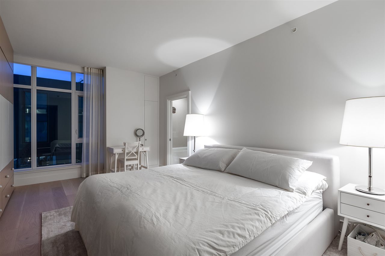 Listing image of 405 175 VICTORY SHIP WAY