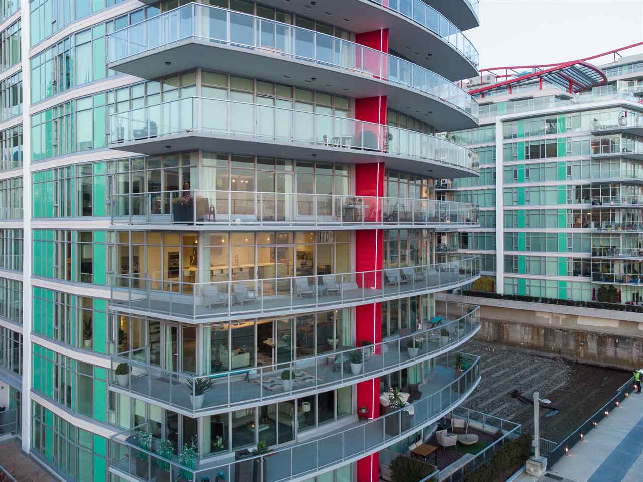 Listing image of 405 175 VICTORY SHIP WAY