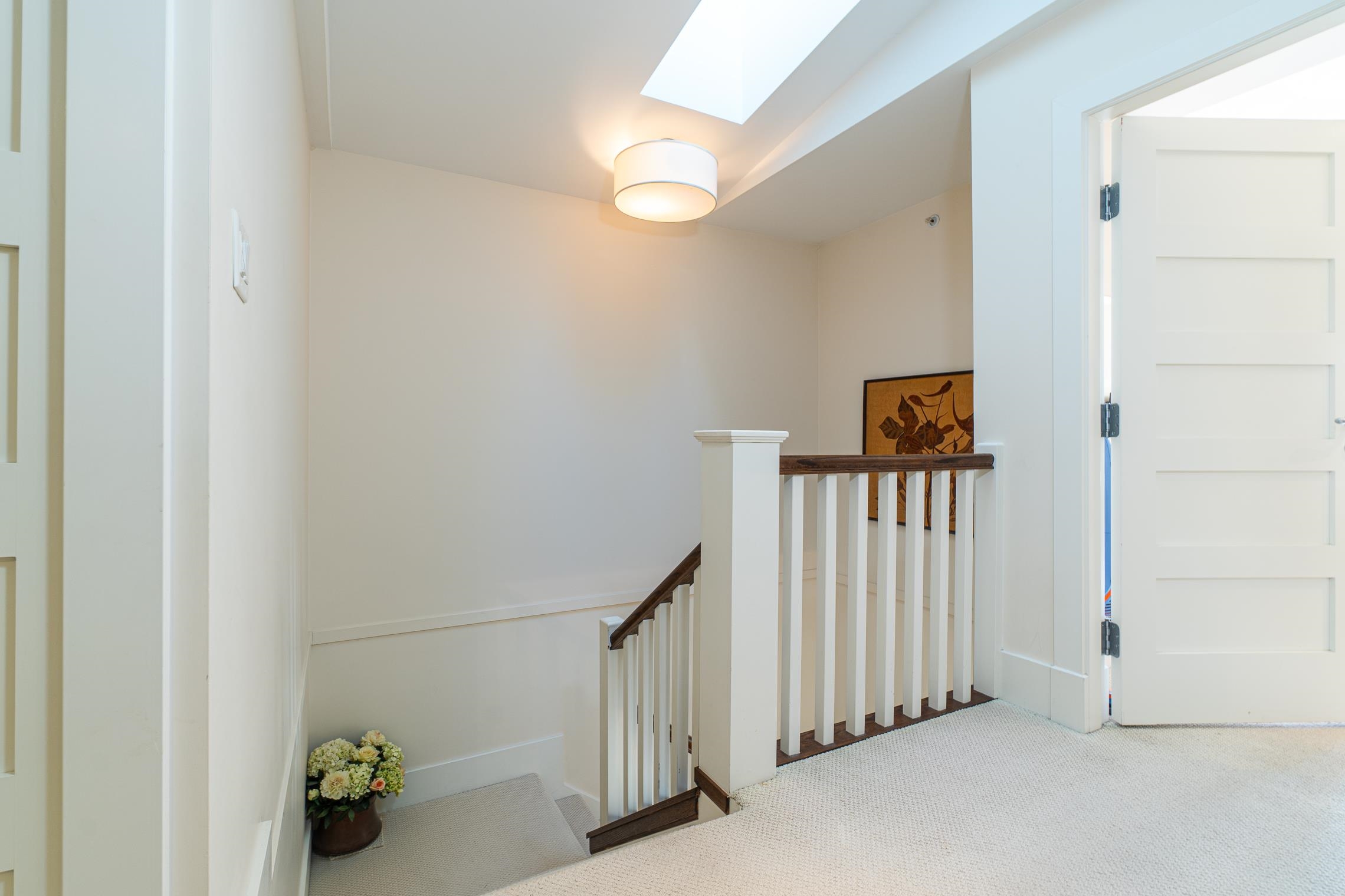 Listing image of 2129 GORDON AVENUE