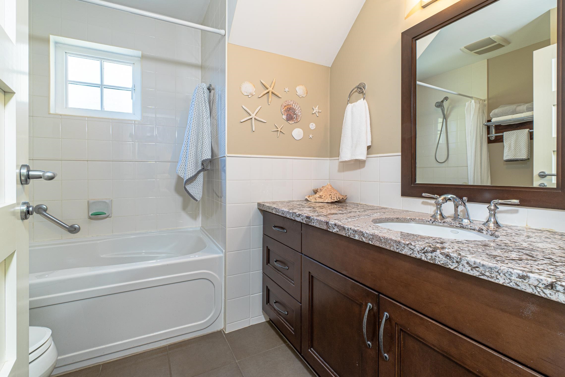 Listing image of 2129 GORDON AVENUE