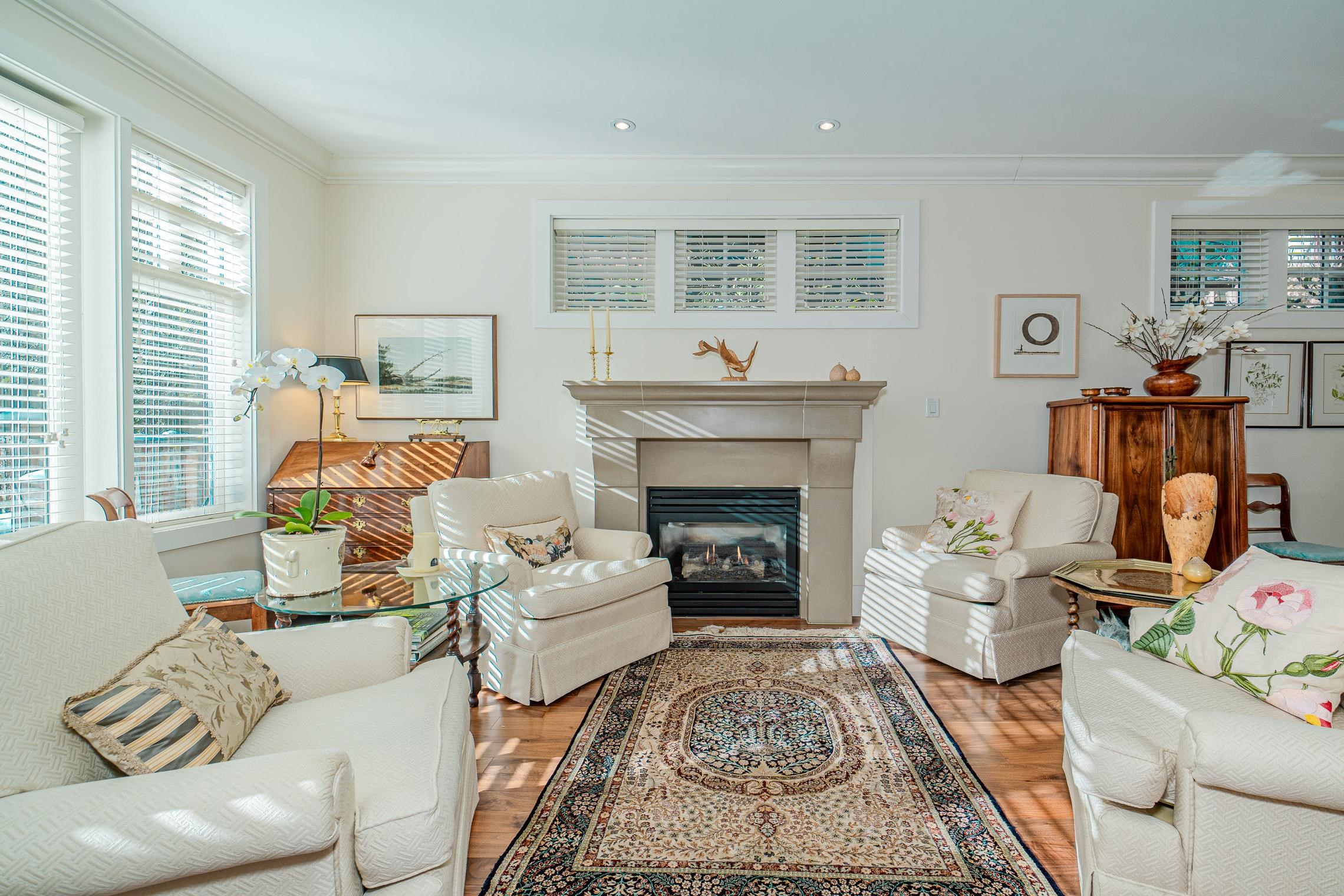 Listing image of 2129 GORDON AVENUE