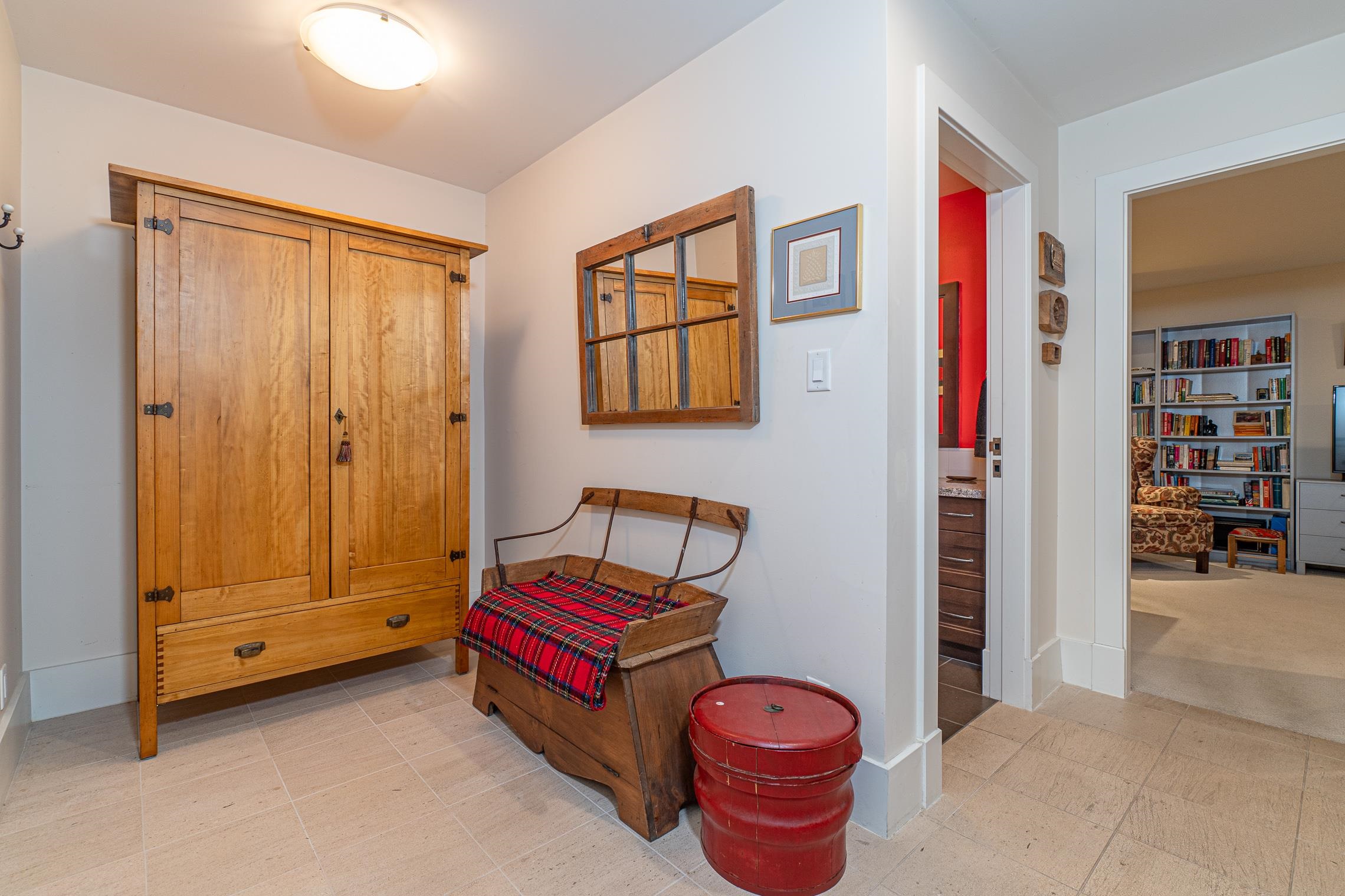 Listing image of 2129 GORDON AVENUE