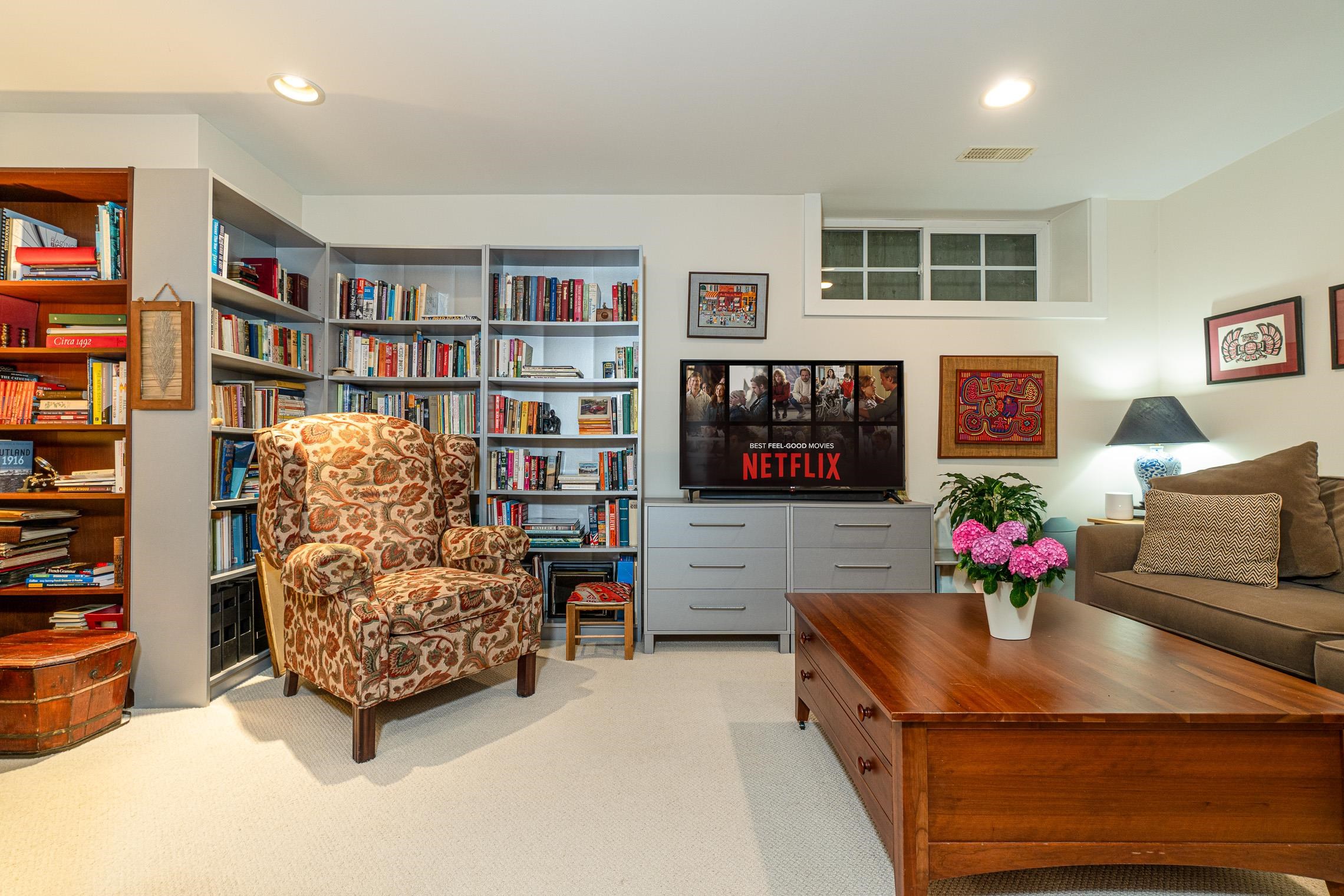 Listing image of 2129 GORDON AVENUE