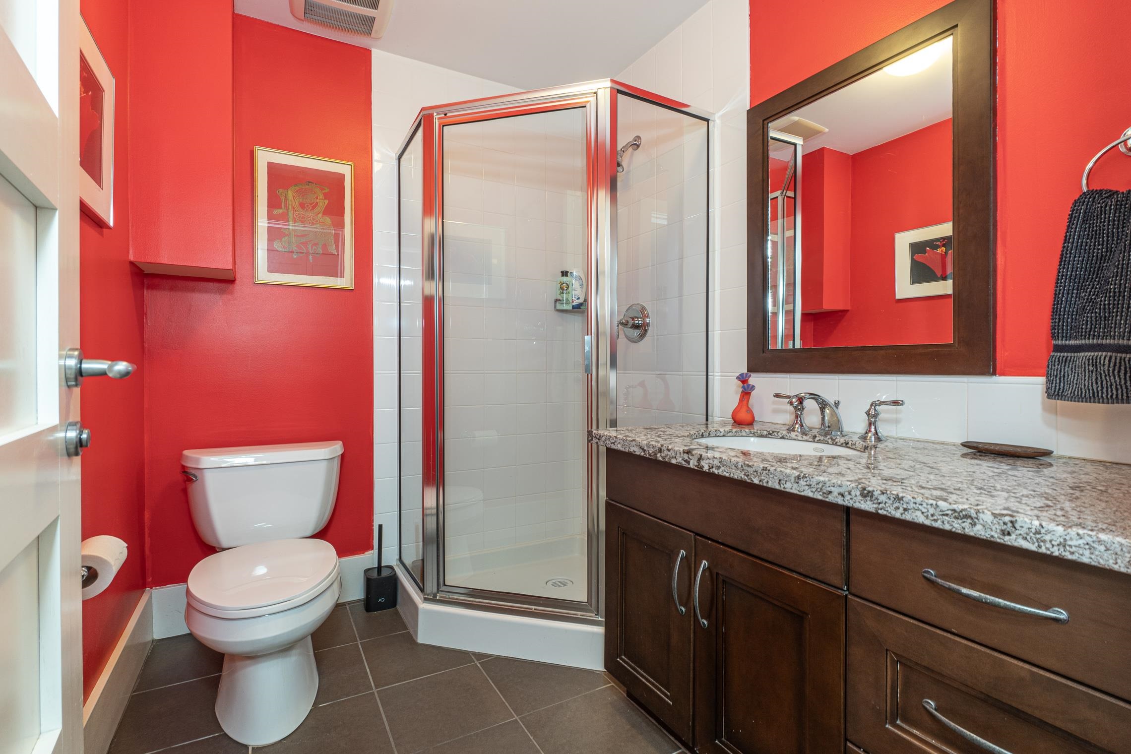 Listing image of 2129 GORDON AVENUE