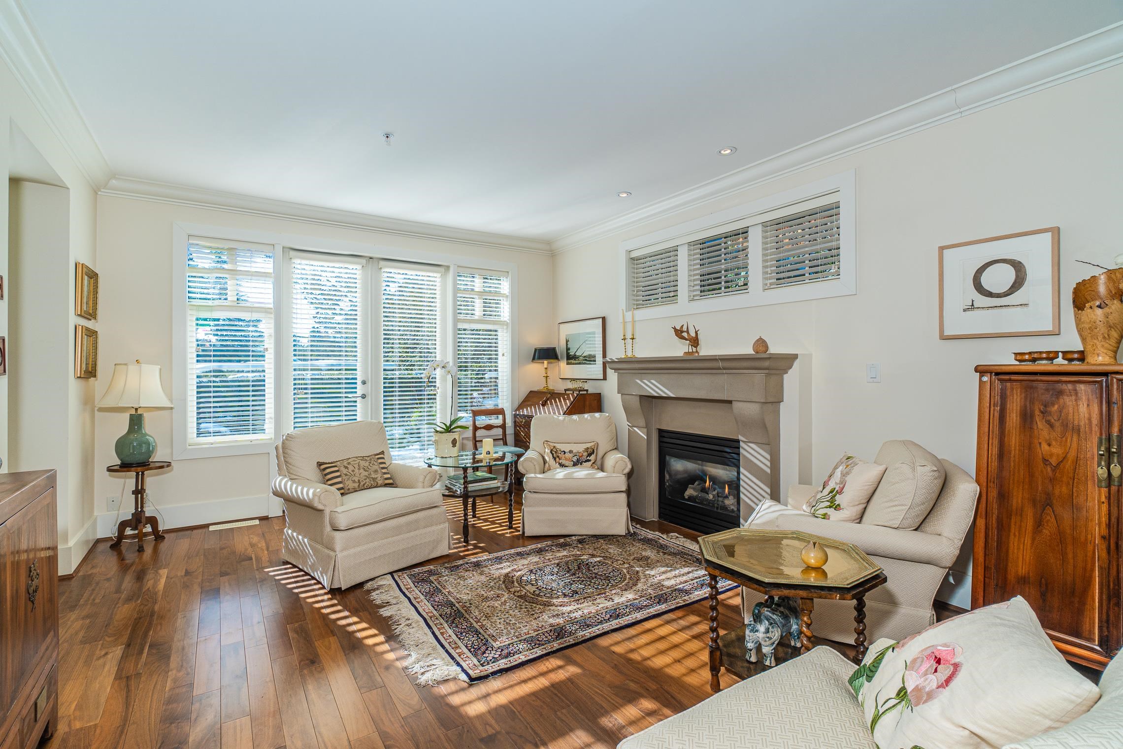 Listing image of 2129 GORDON AVENUE