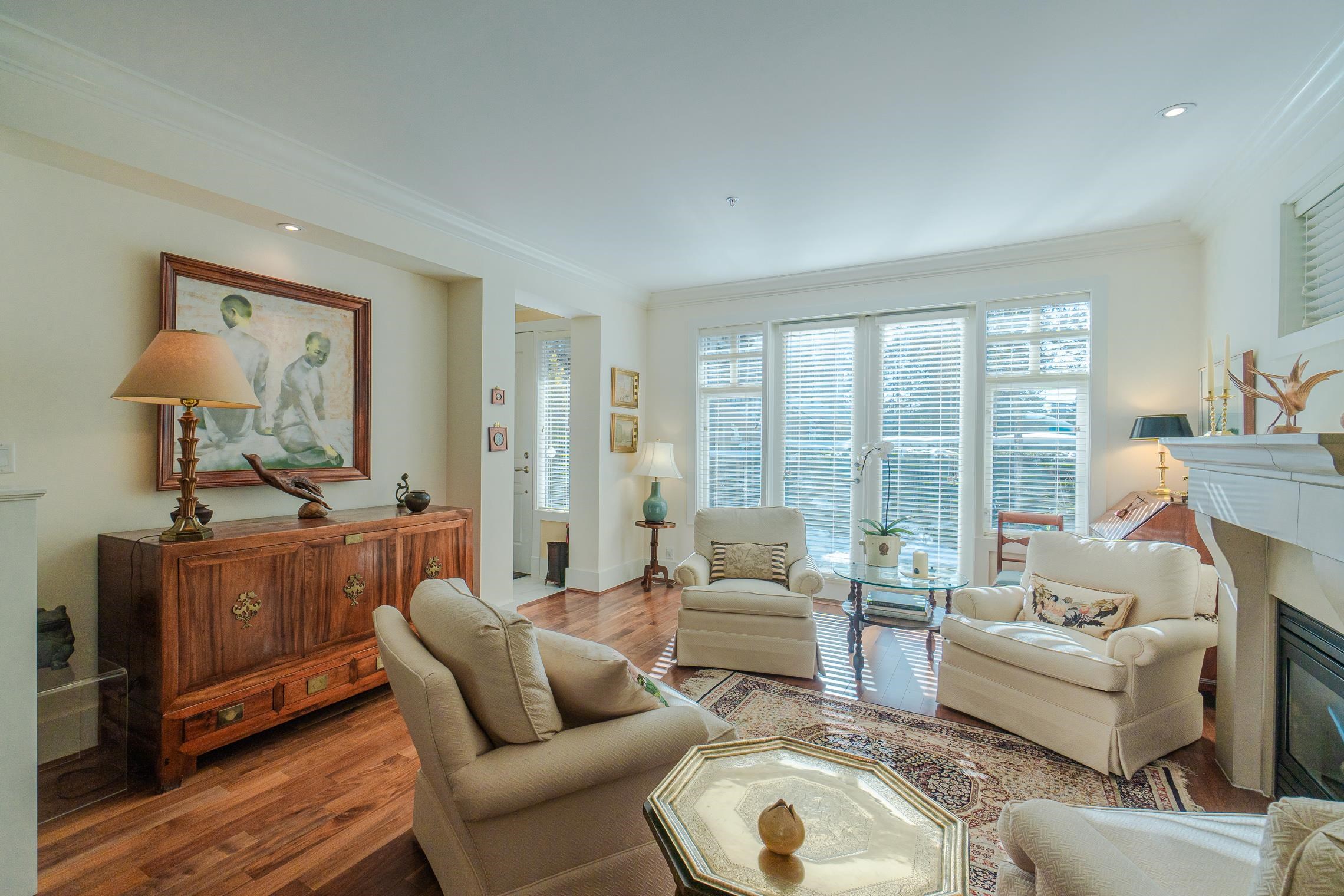 Listing image of 2129 GORDON AVENUE