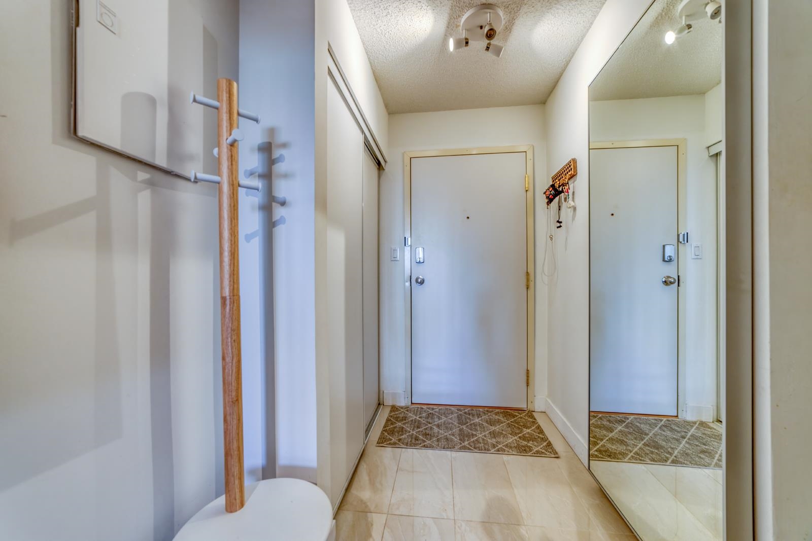 Listing image of 306 150 E 15TH STREET