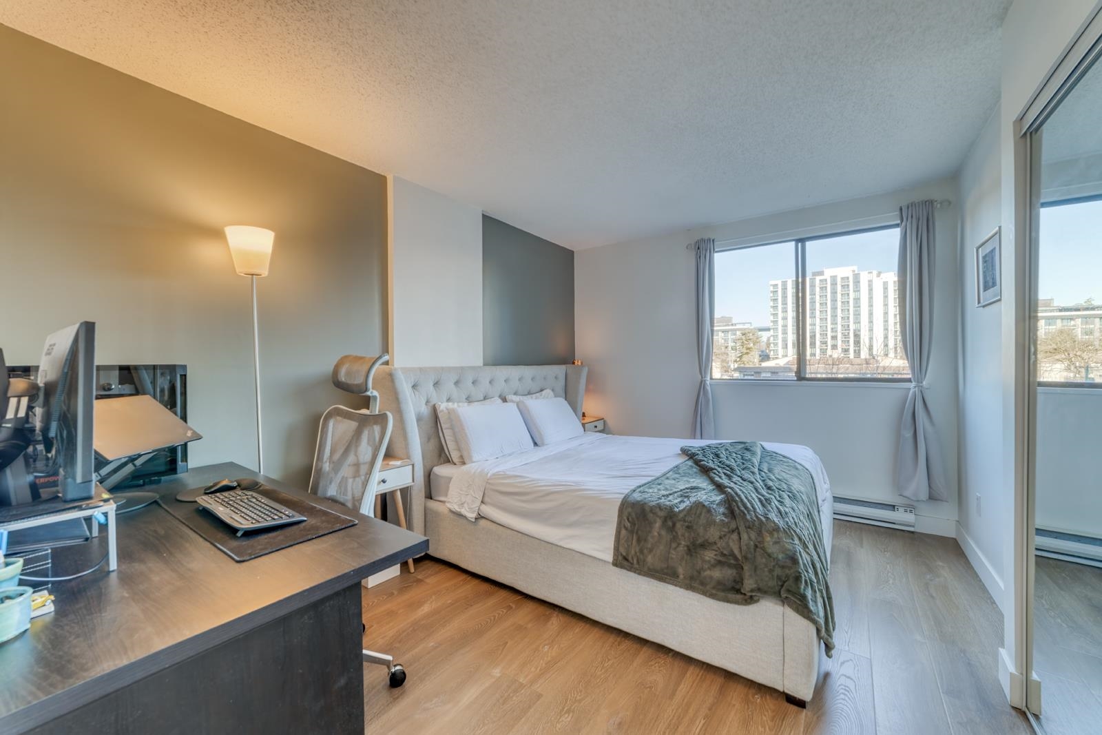 Listing image of 306 150 E 15TH STREET
