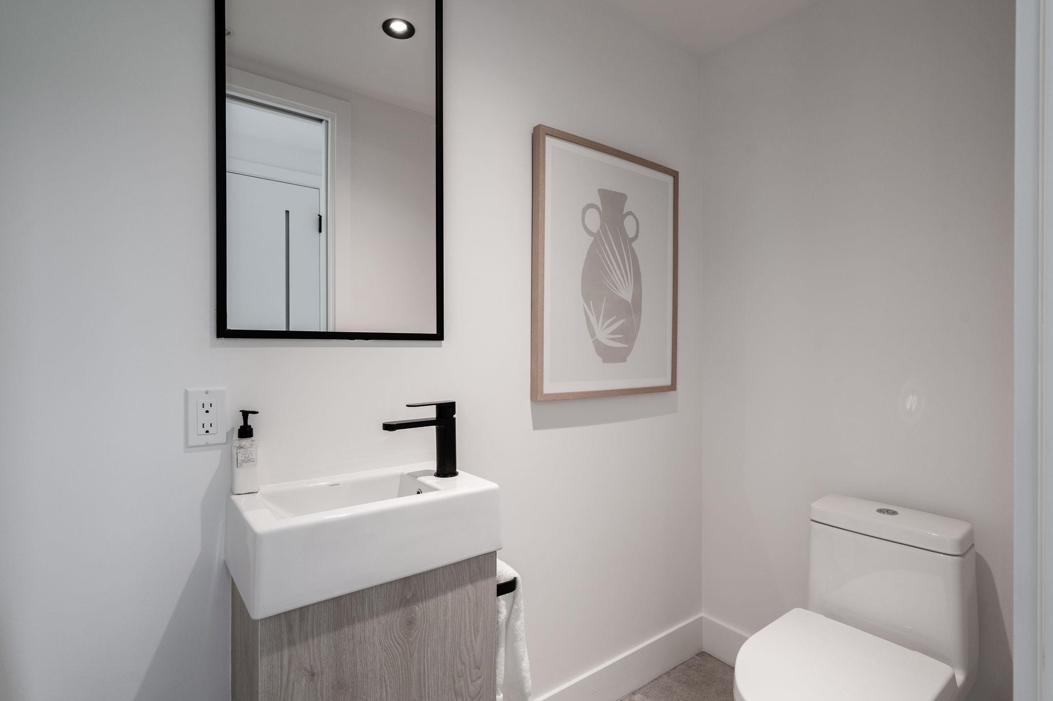 Listing image of 4015 FLEMING STREET