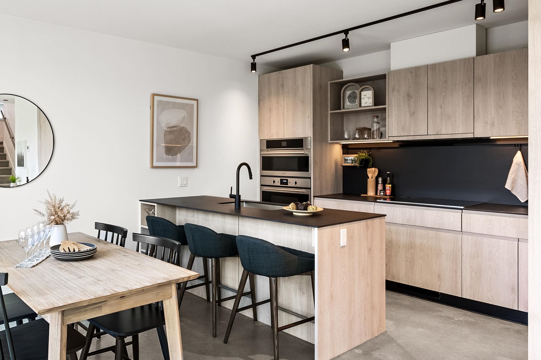 Listing image of 4015 FLEMING STREET