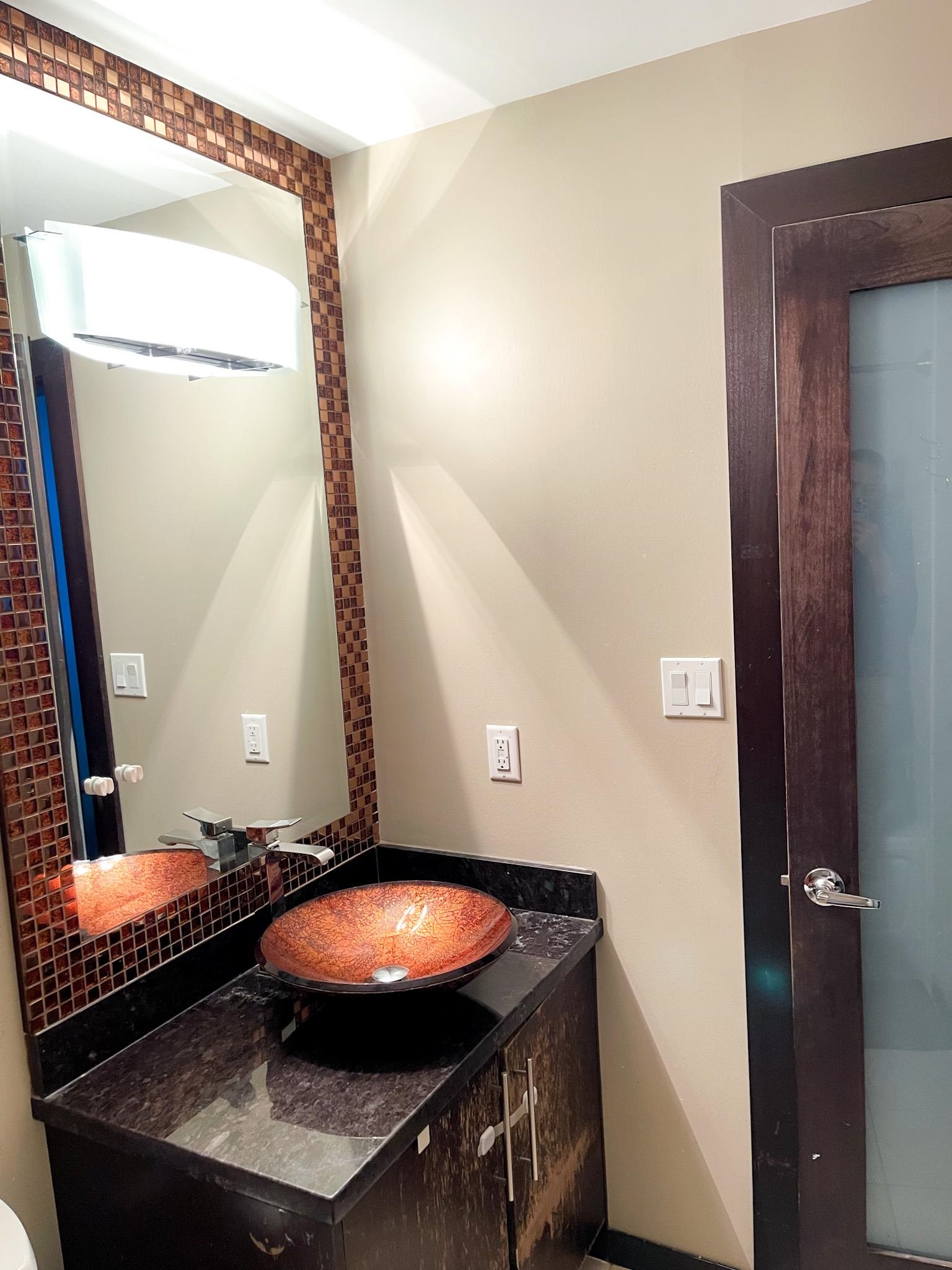 Listing image of 702 168 E ESPLANADE