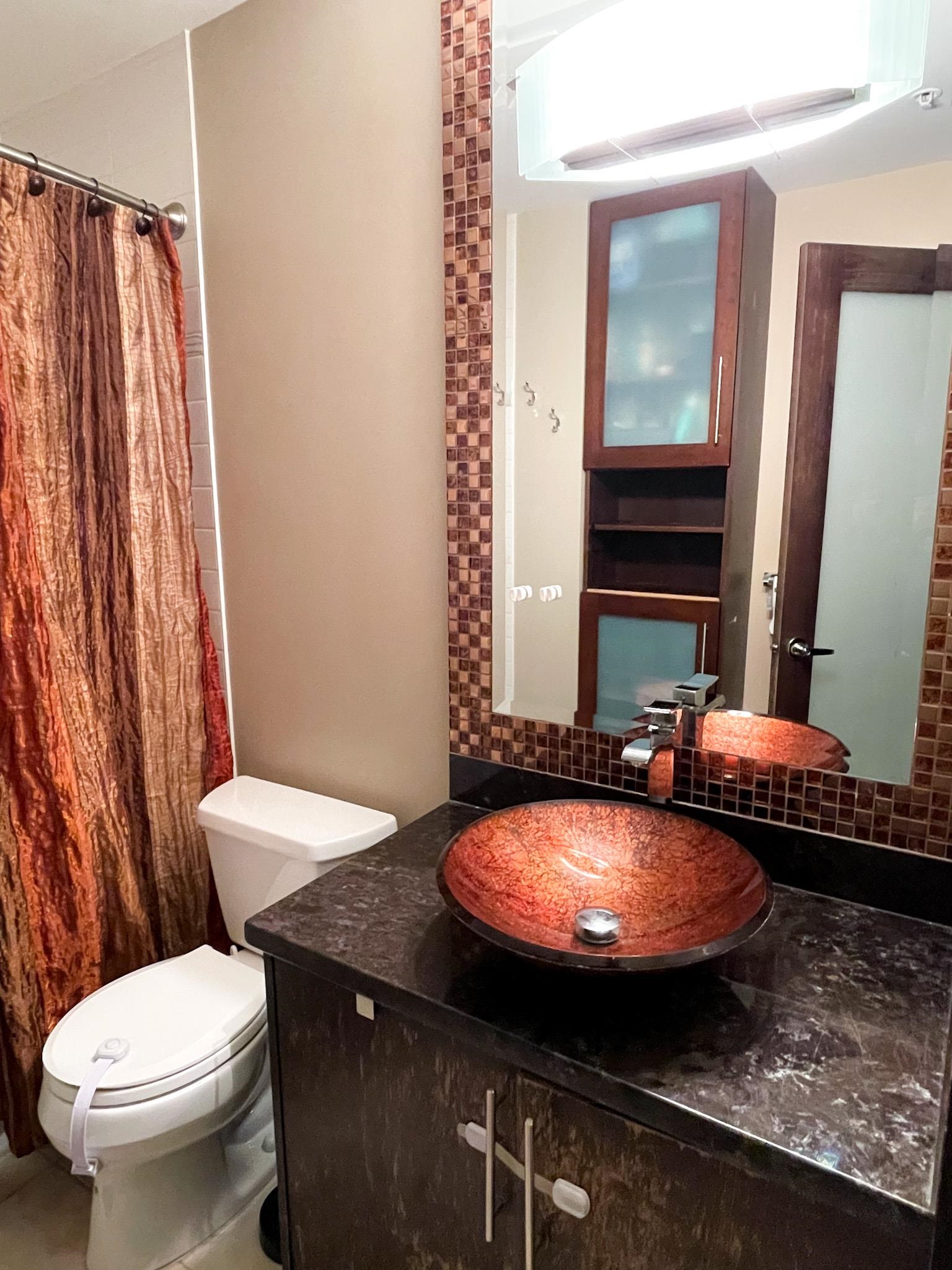 Listing image of 702 168 E ESPLANADE