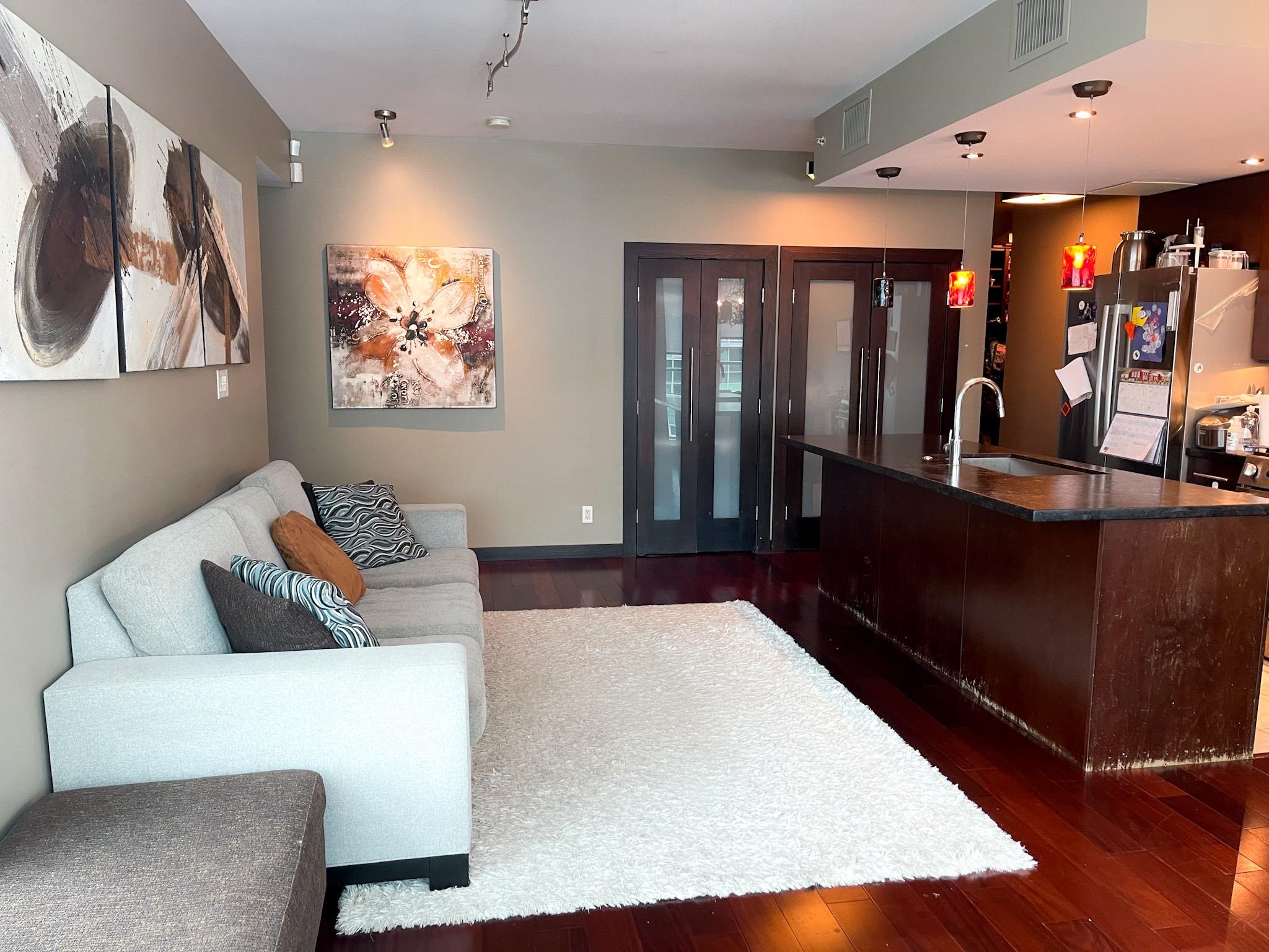 Listing image of 702 168 E ESPLANADE