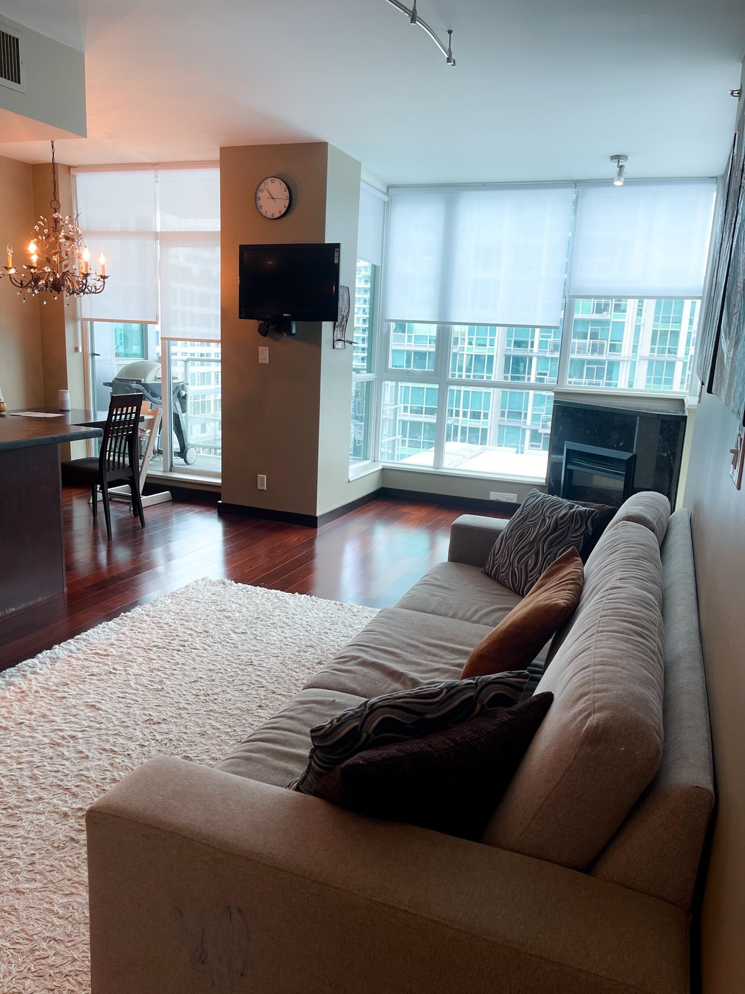 Listing image of 702 168 E ESPLANADE