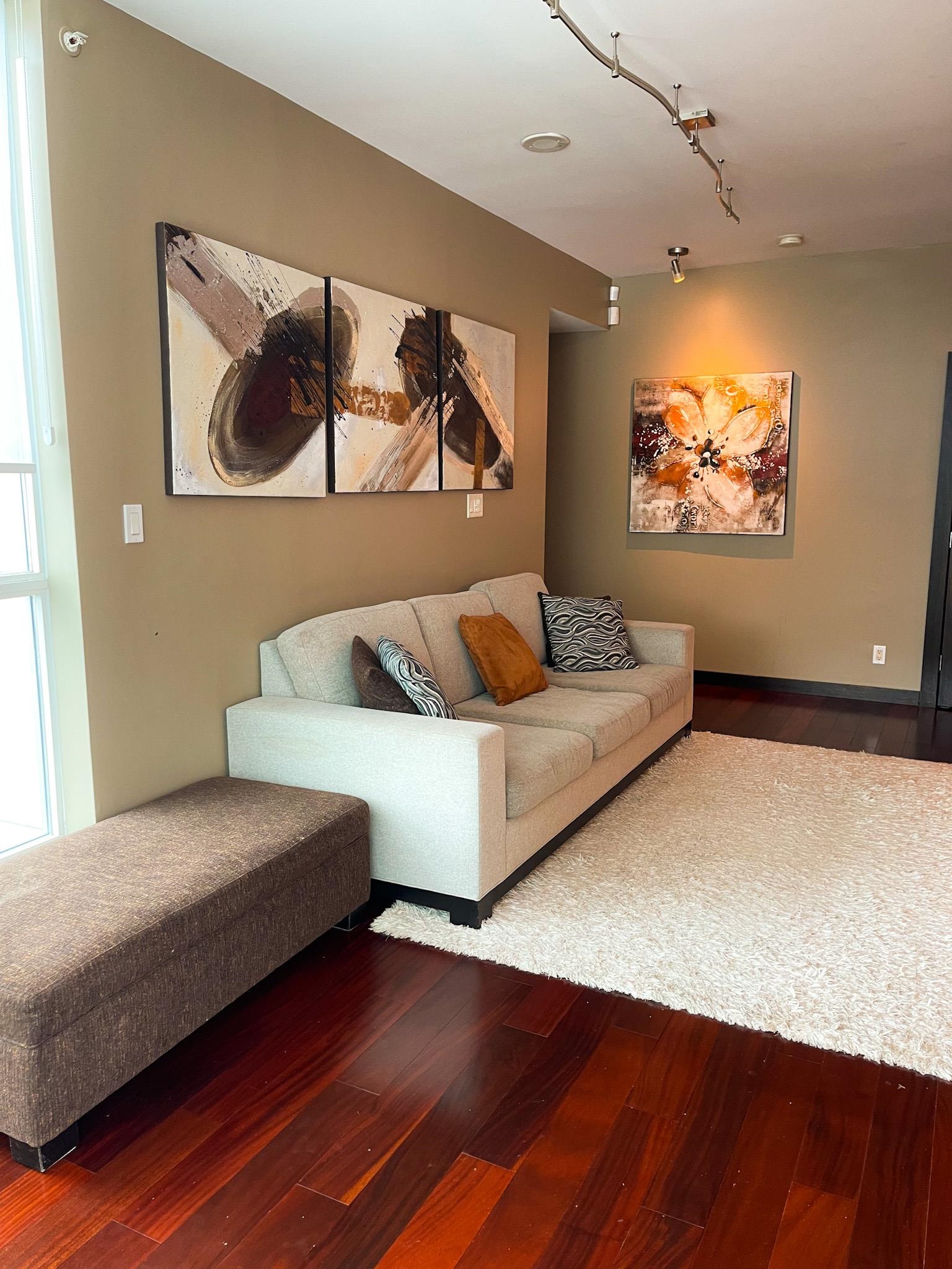 Listing image of 702 168 E ESPLANADE