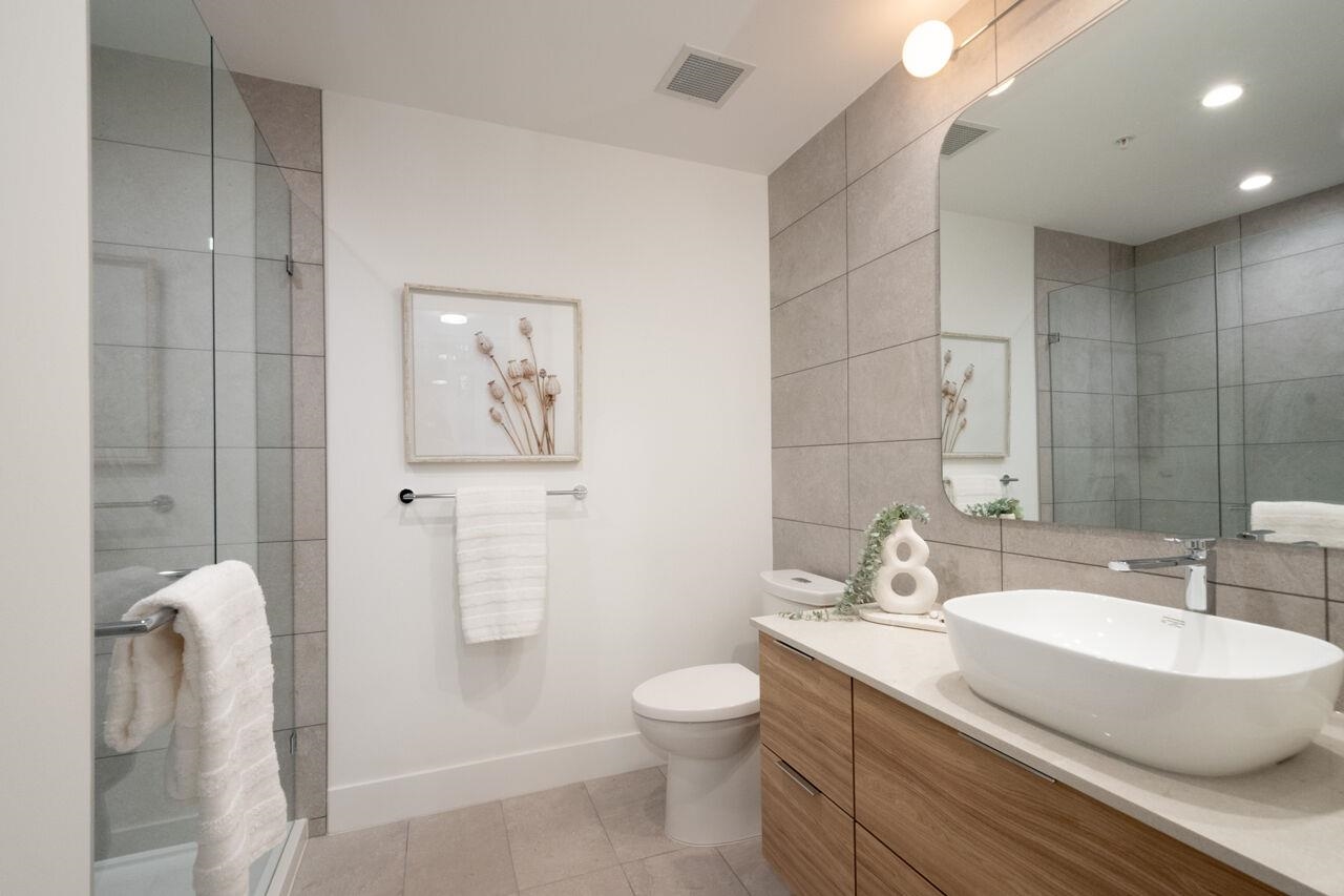 Listing image of 201 2375 EMERY COURT