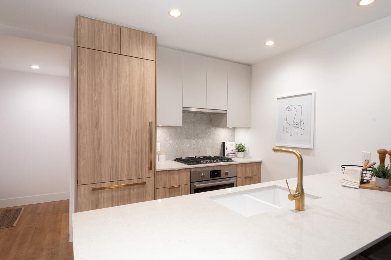Listing image of 201 2375 EMERY COURT