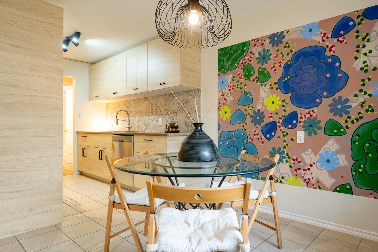 Listing image of 32 884 PREMIER STREET