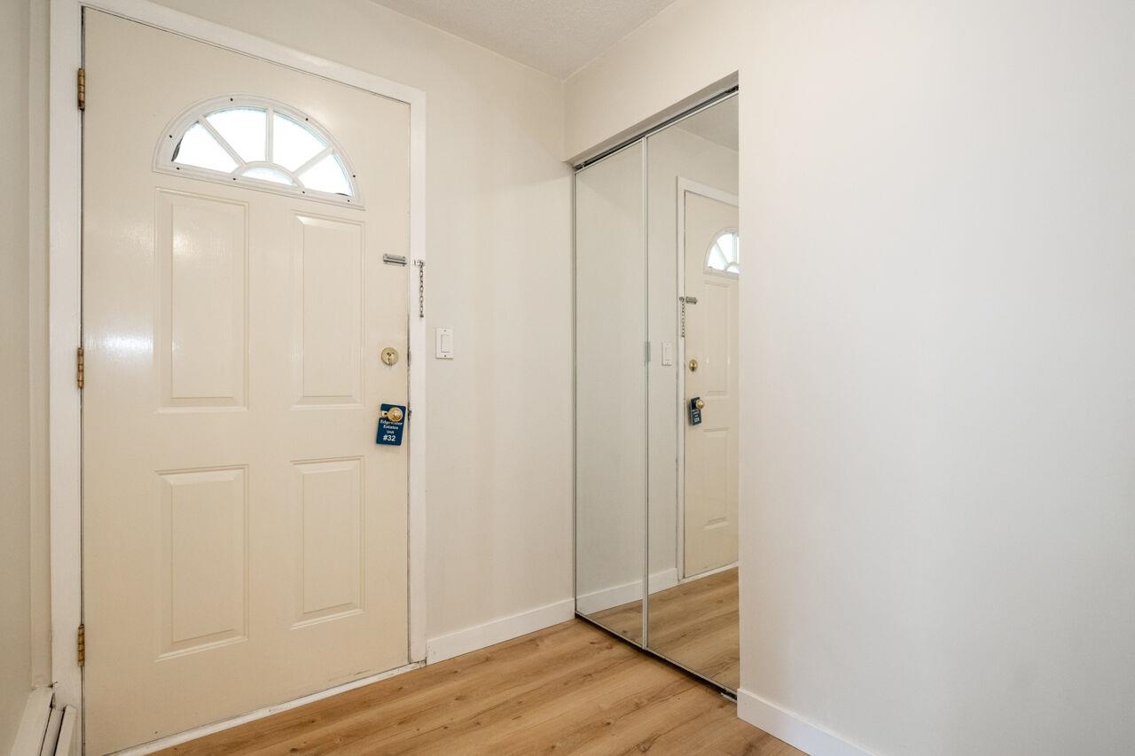 Listing image of 32 884 PREMIER STREET