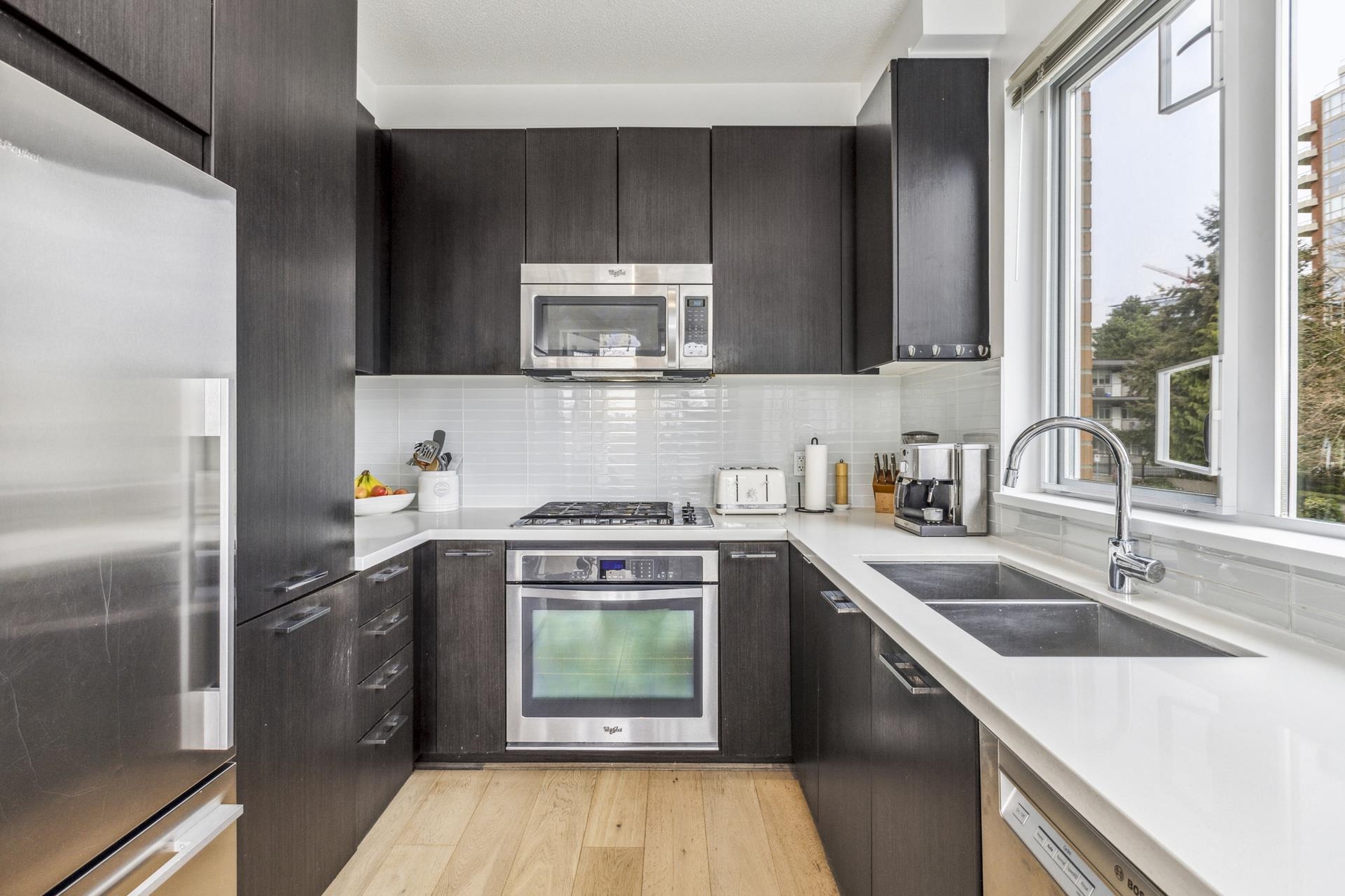 Listing image of 208 717 CHESTERFIELD AVENUE