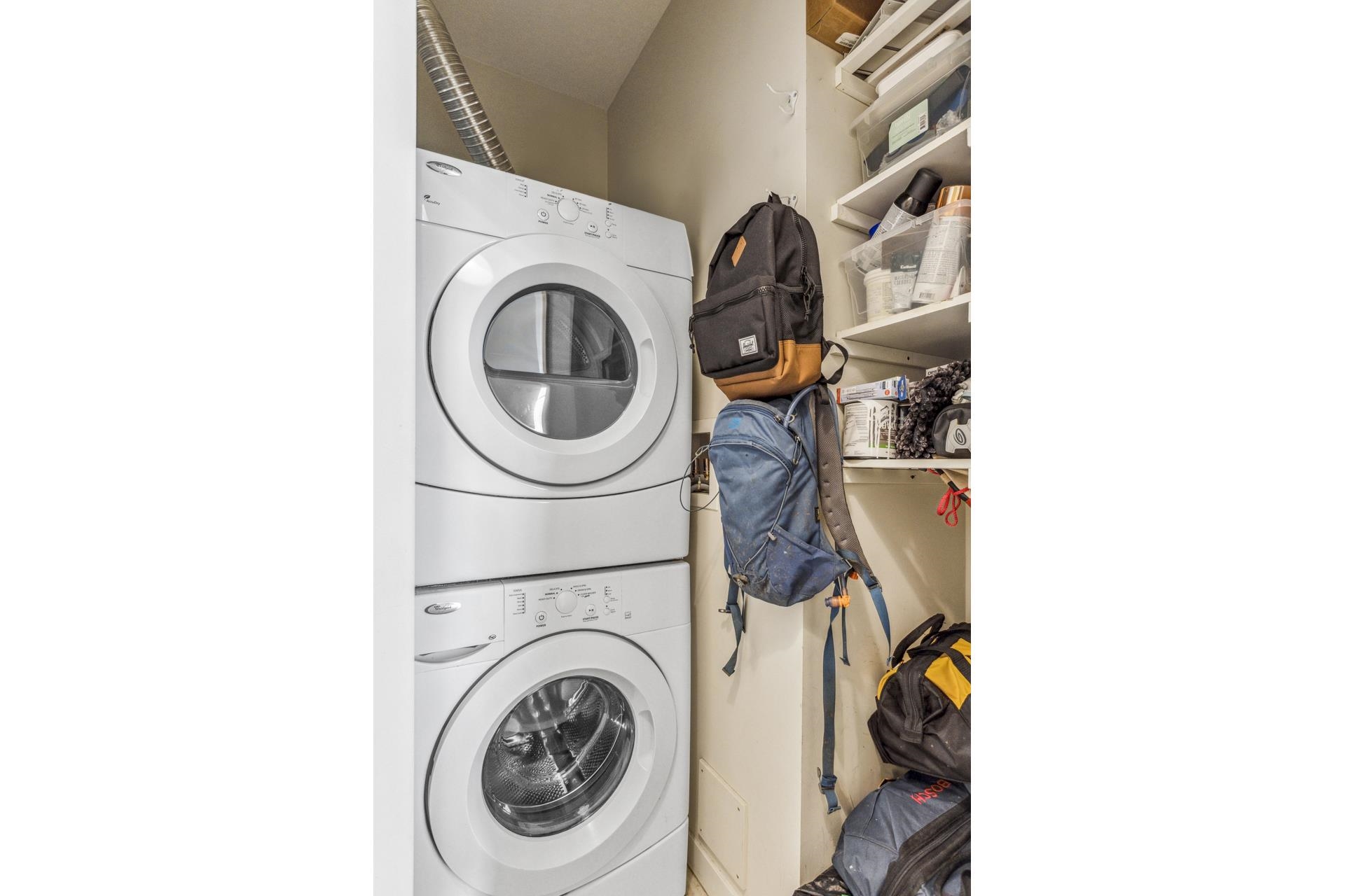 Listing image of 208 717 CHESTERFIELD AVENUE
