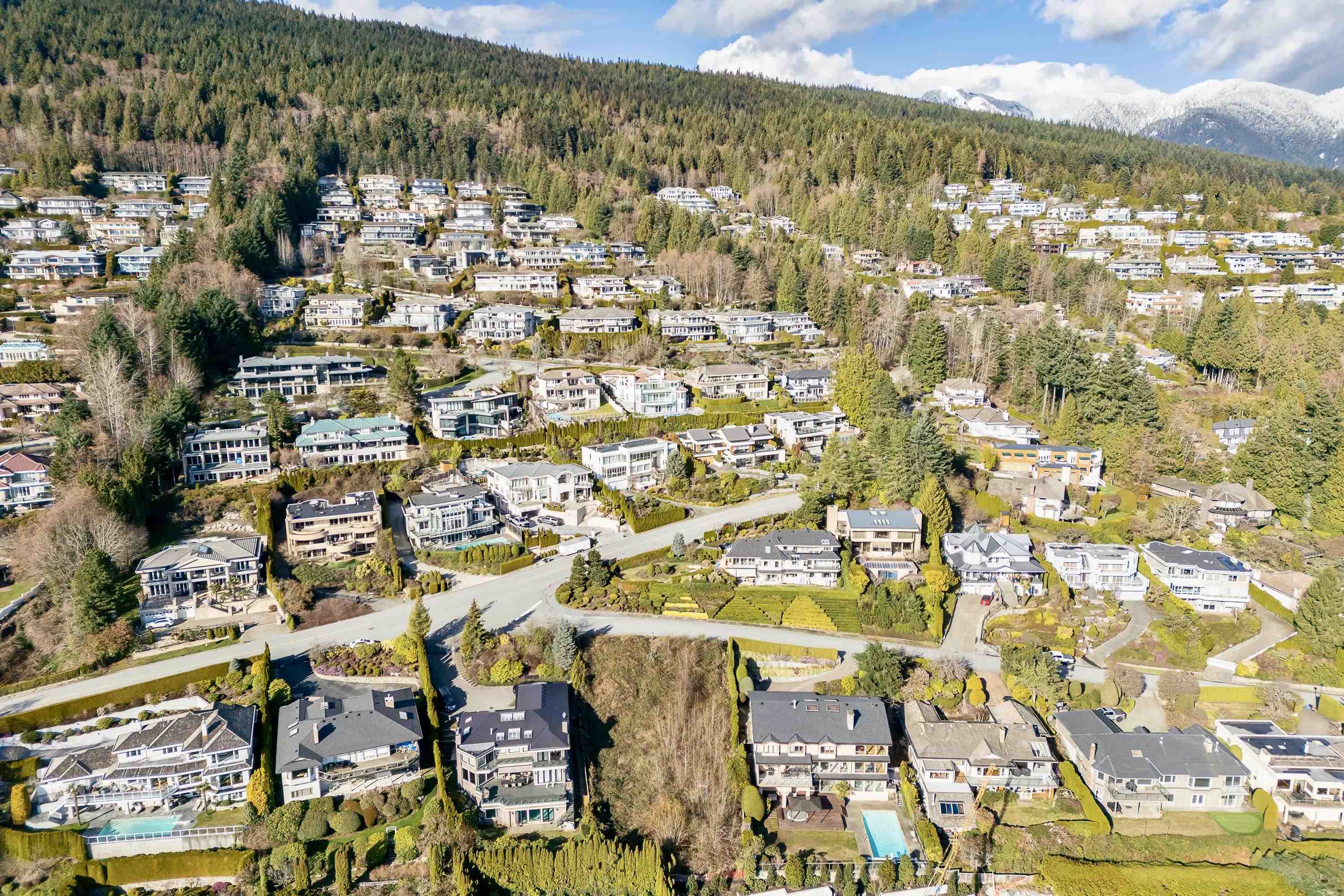 Listing image of 1484 CAMRIDGE ROAD