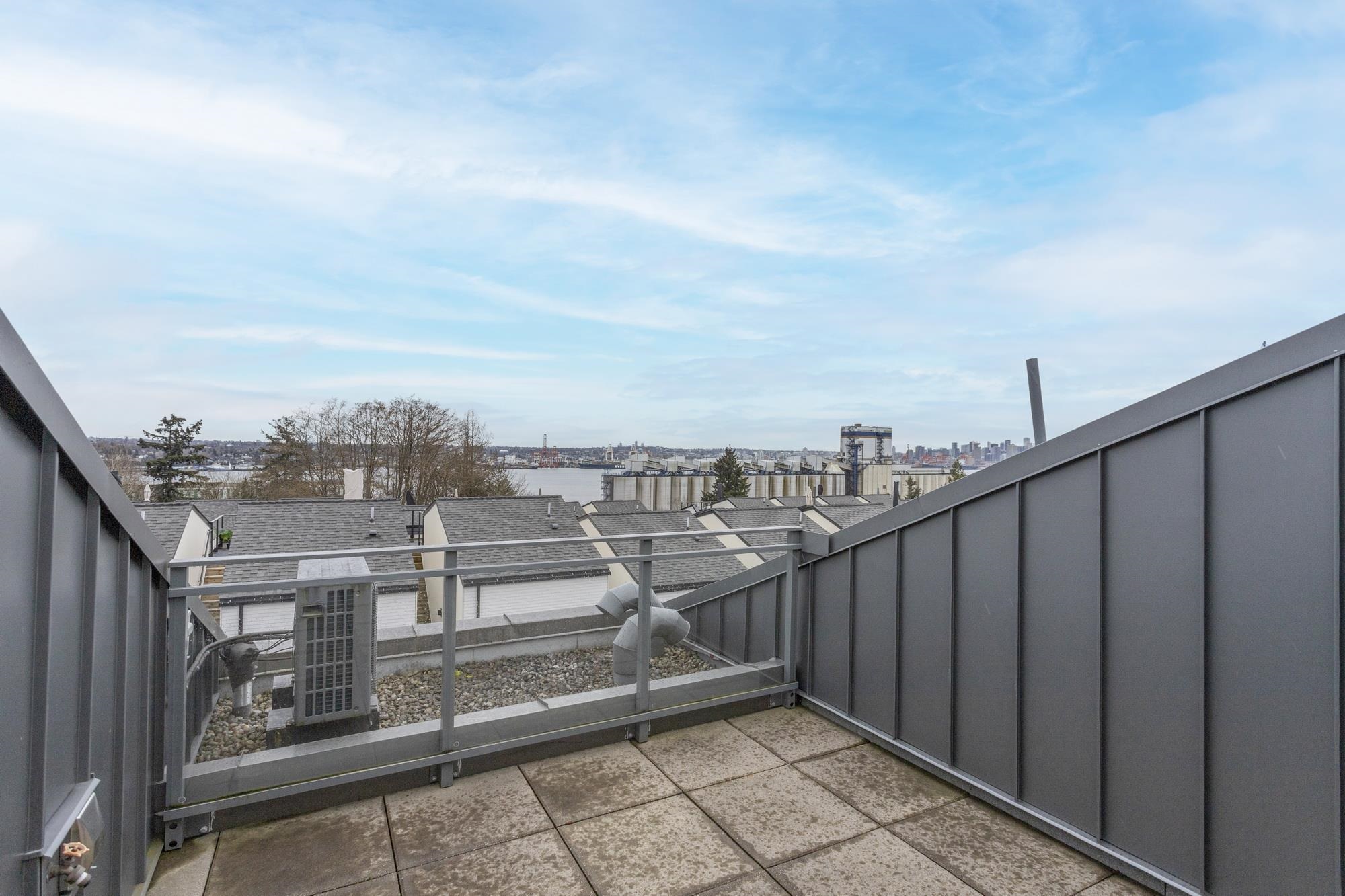 Listing image of 121 649 E 3RD STREET