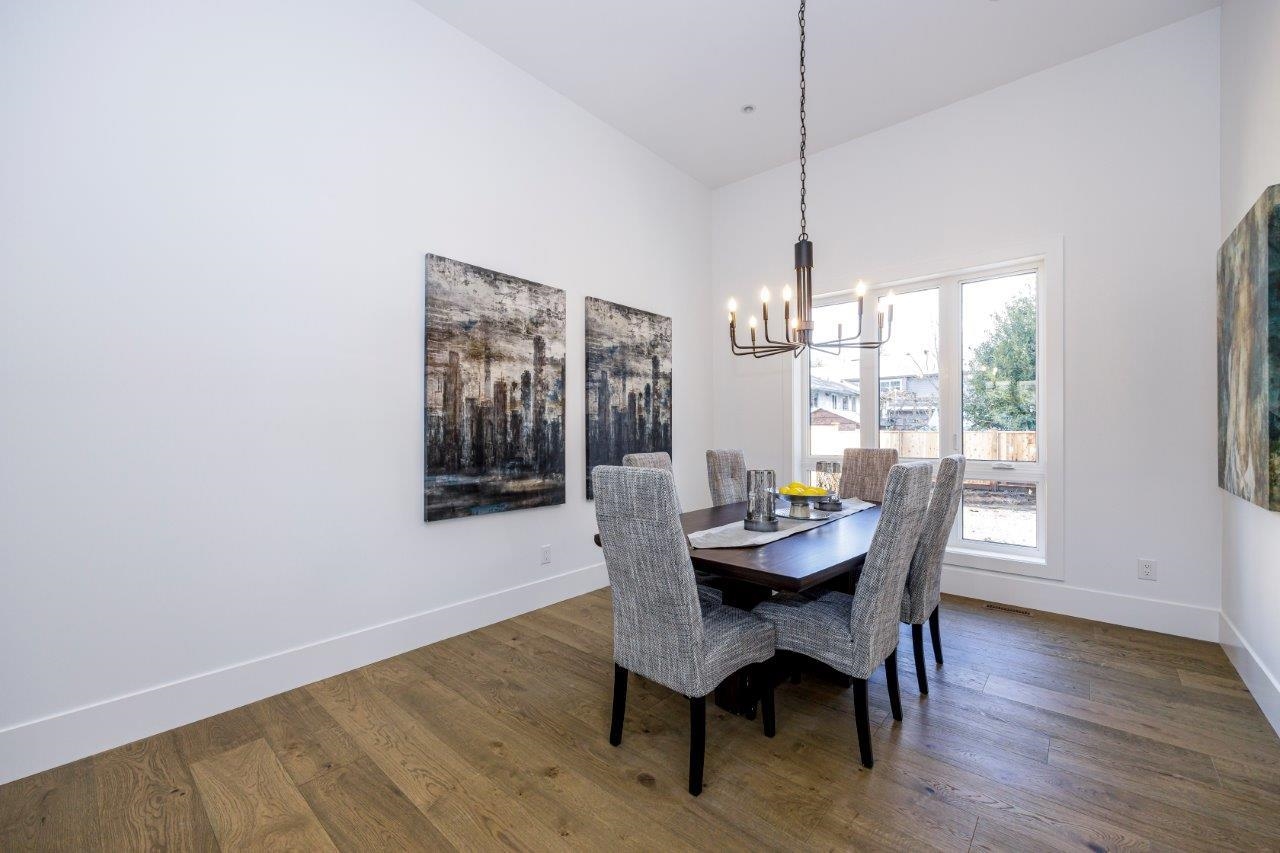 Listing image of 2882 CRESTLYNN DRIVE