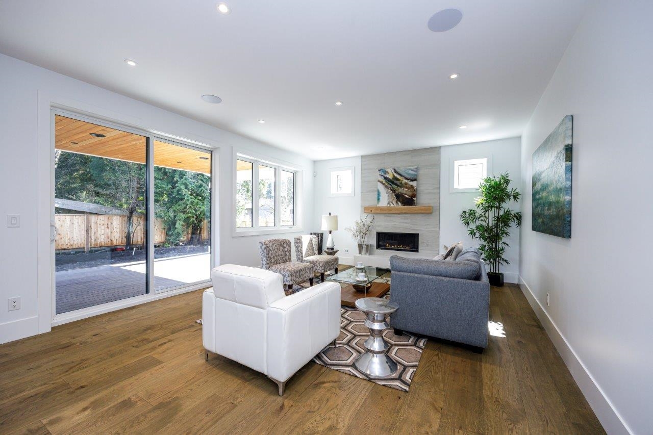 Listing image of 2882 CRESTLYNN DRIVE