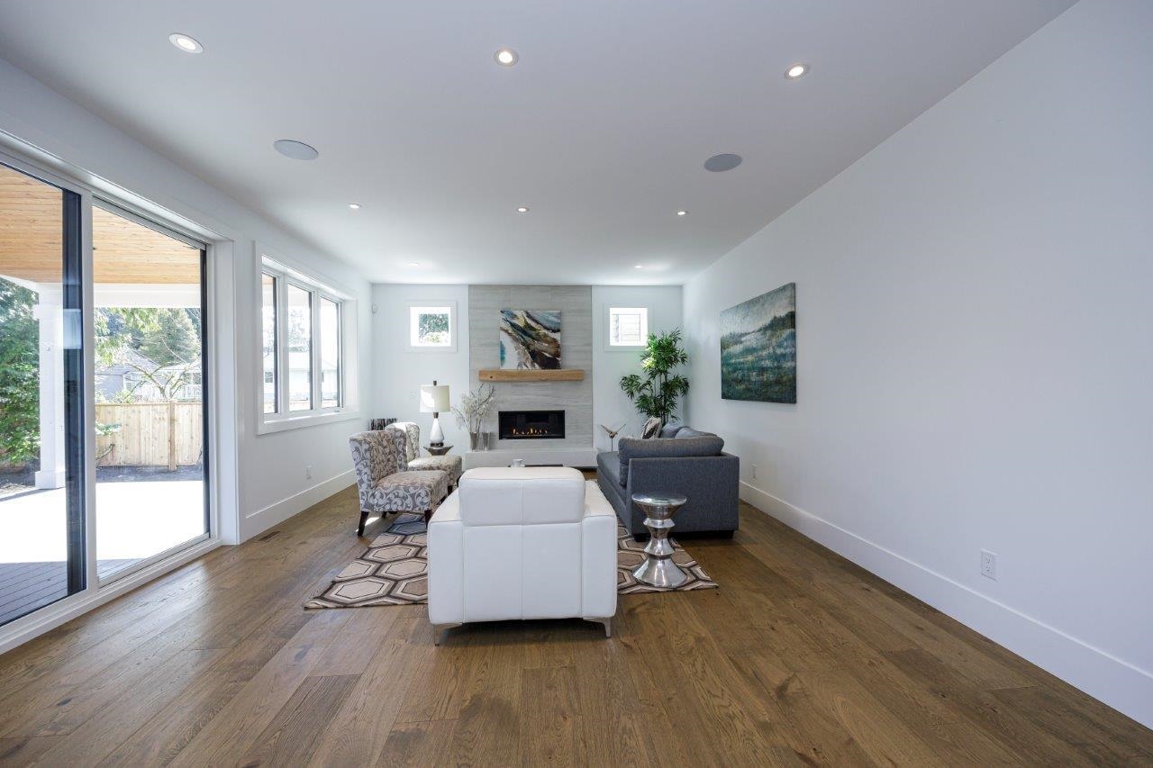 Listing image of 2882 CRESTLYNN DRIVE