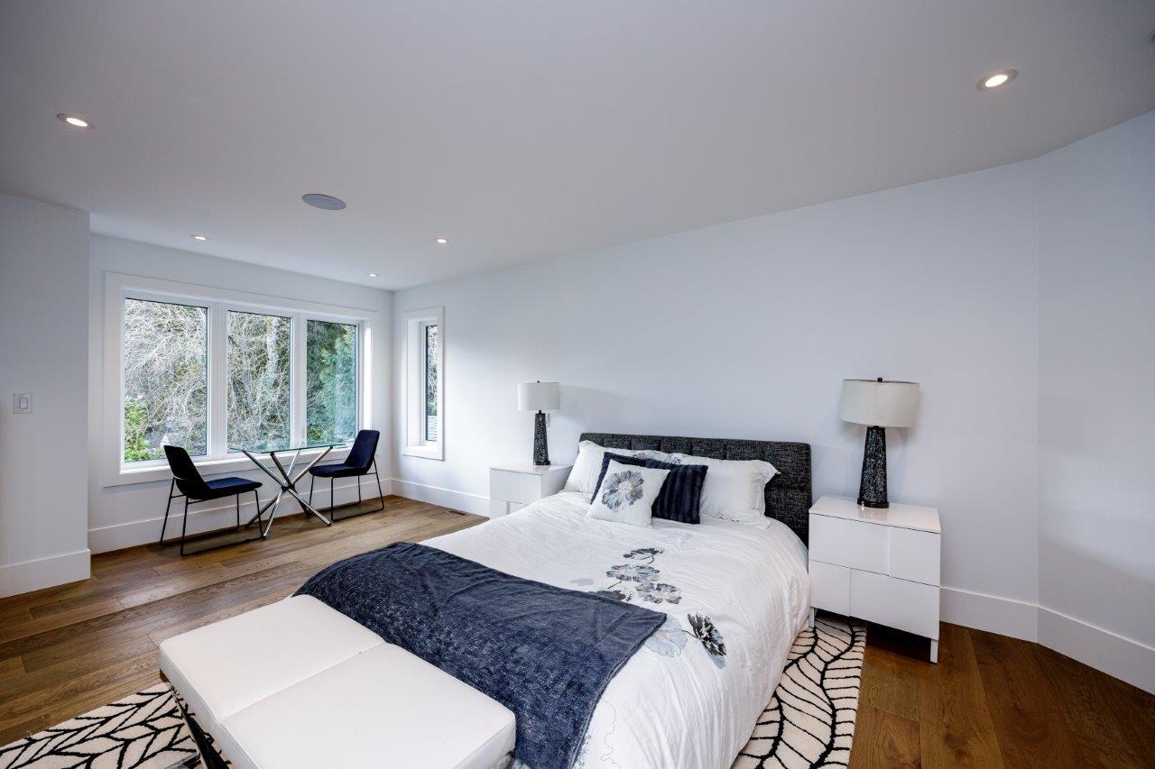 Listing image of 2882 CRESTLYNN DRIVE