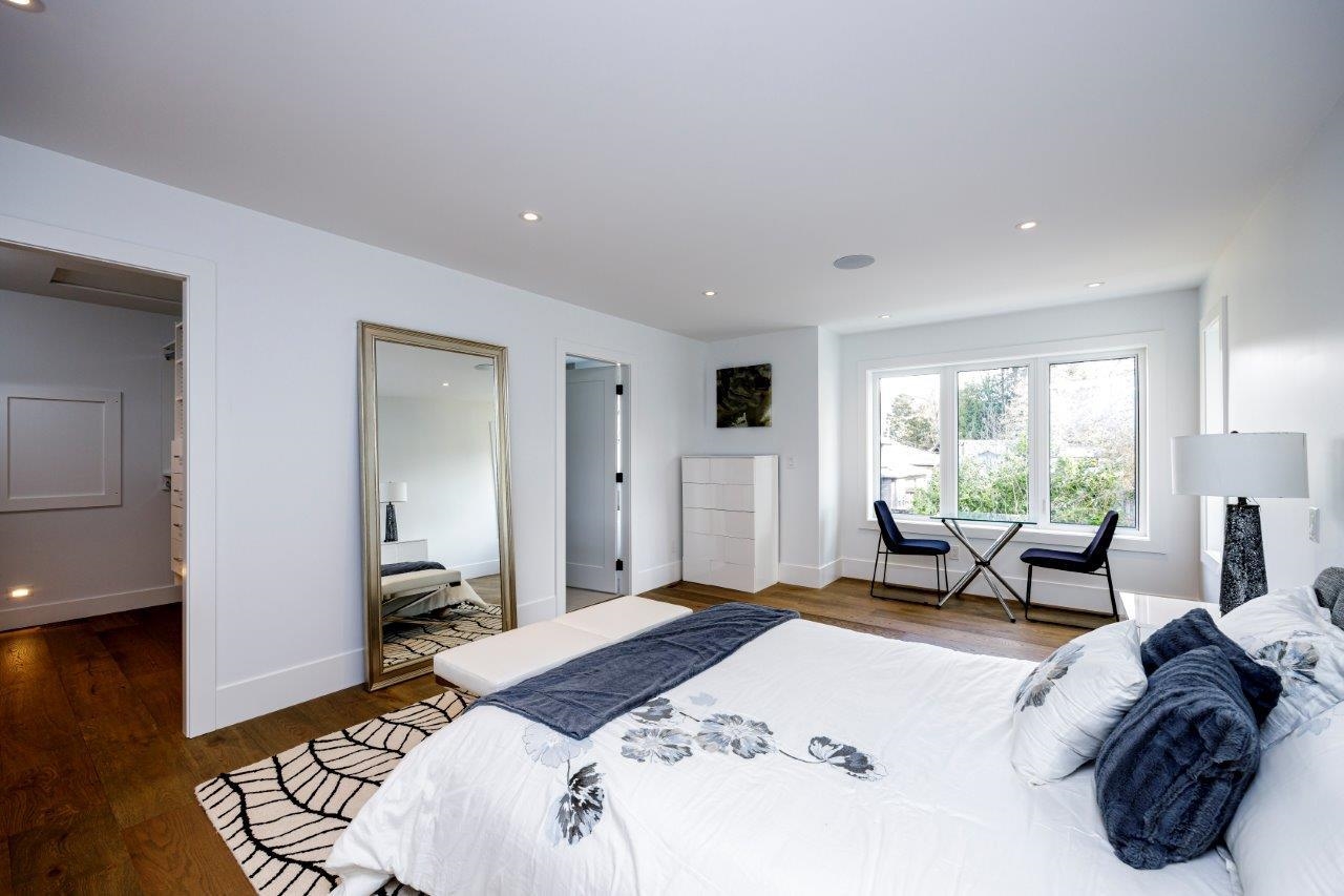 Listing image of 2882 CRESTLYNN DRIVE