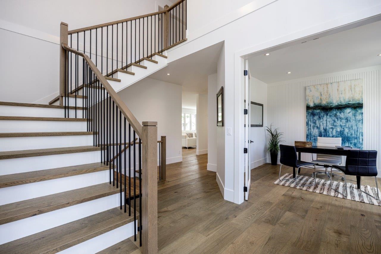 Listing image of 2882 CRESTLYNN DRIVE