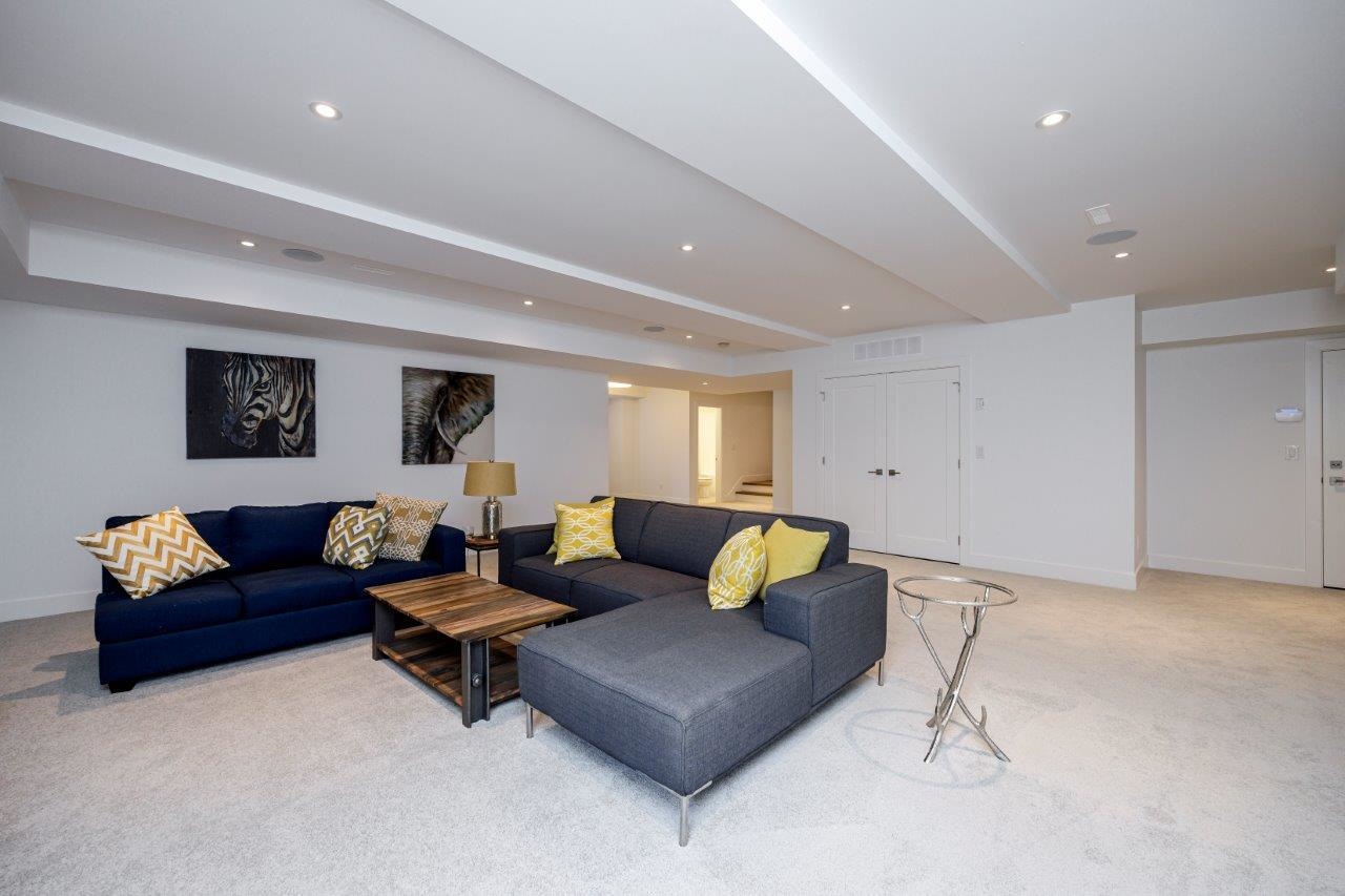 Listing image of 2882 CRESTLYNN DRIVE
