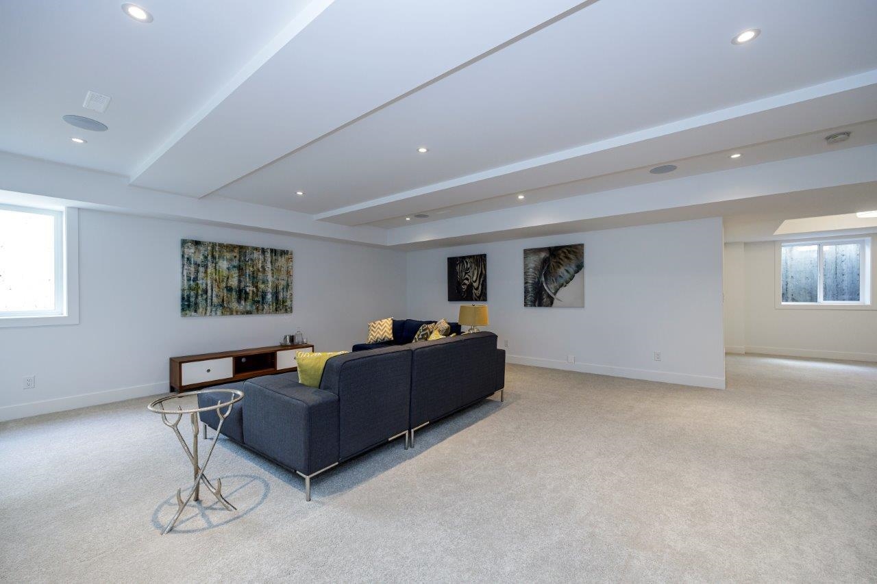 Listing image of 2882 CRESTLYNN DRIVE