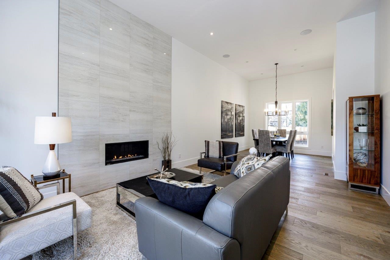 Listing image of 2882 CRESTLYNN DRIVE