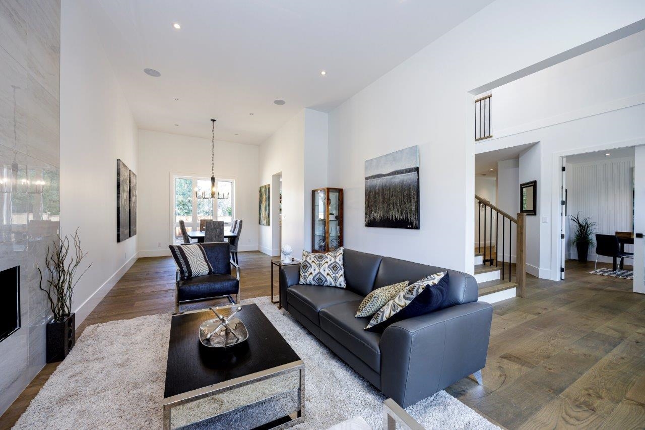 Listing image of 2882 CRESTLYNN DRIVE