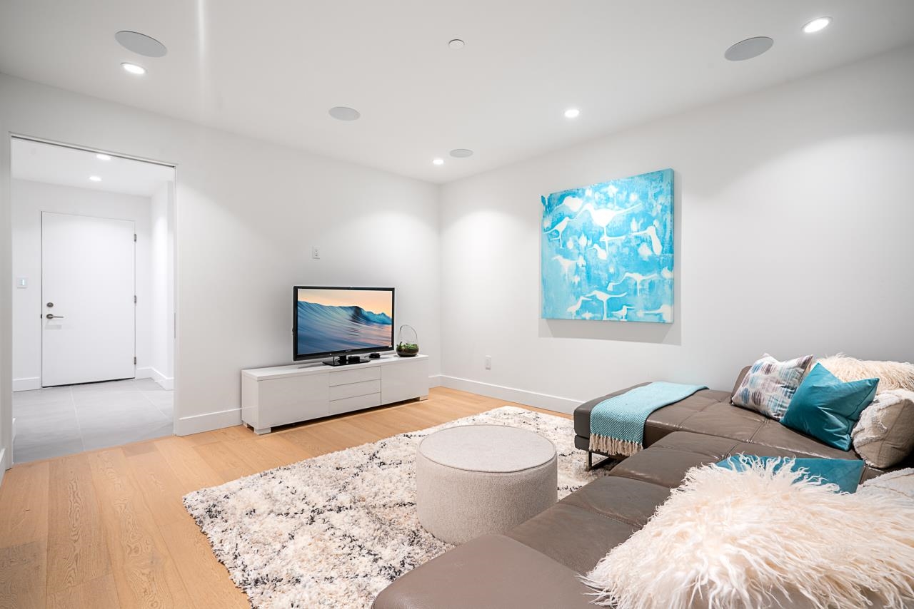 Listing image of 4415 STONE CRESCENT