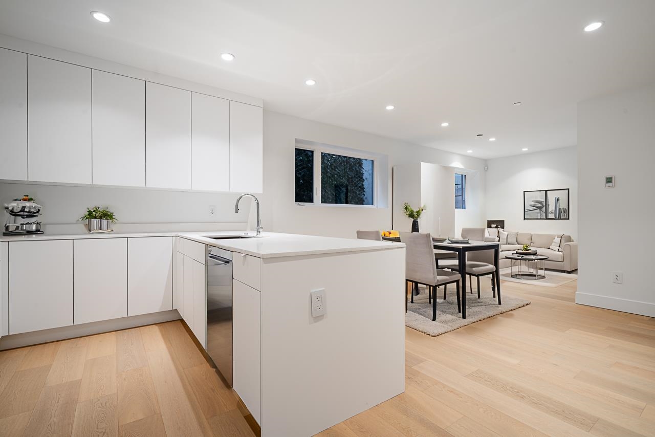 Listing image of 4415 STONE CRESCENT