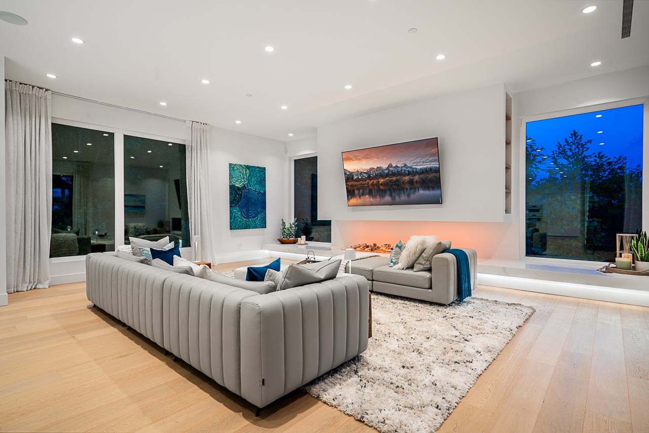 Listing image of 4415 STONE CRESCENT