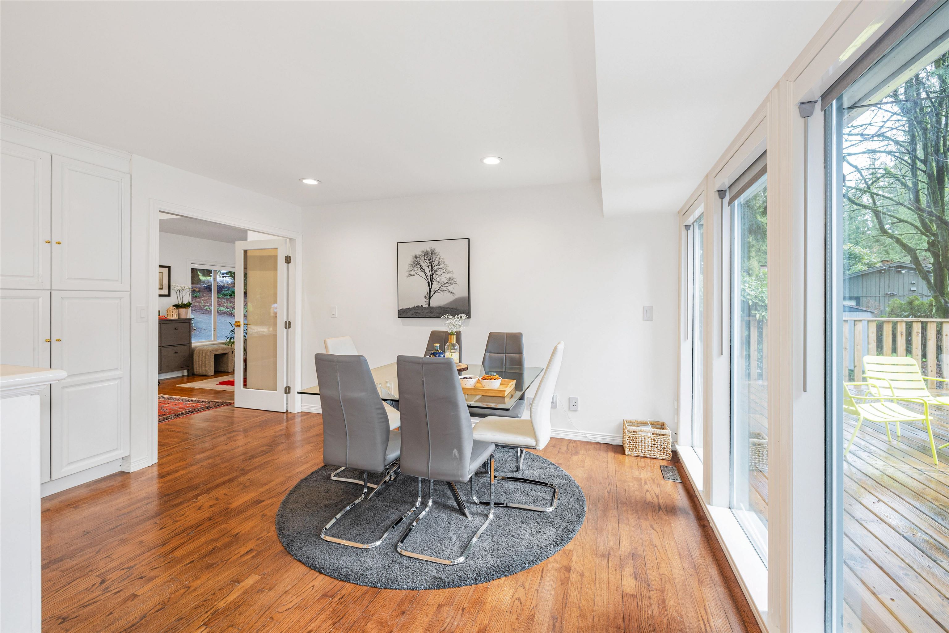 Listing image of 417 HADDEN DRIVE