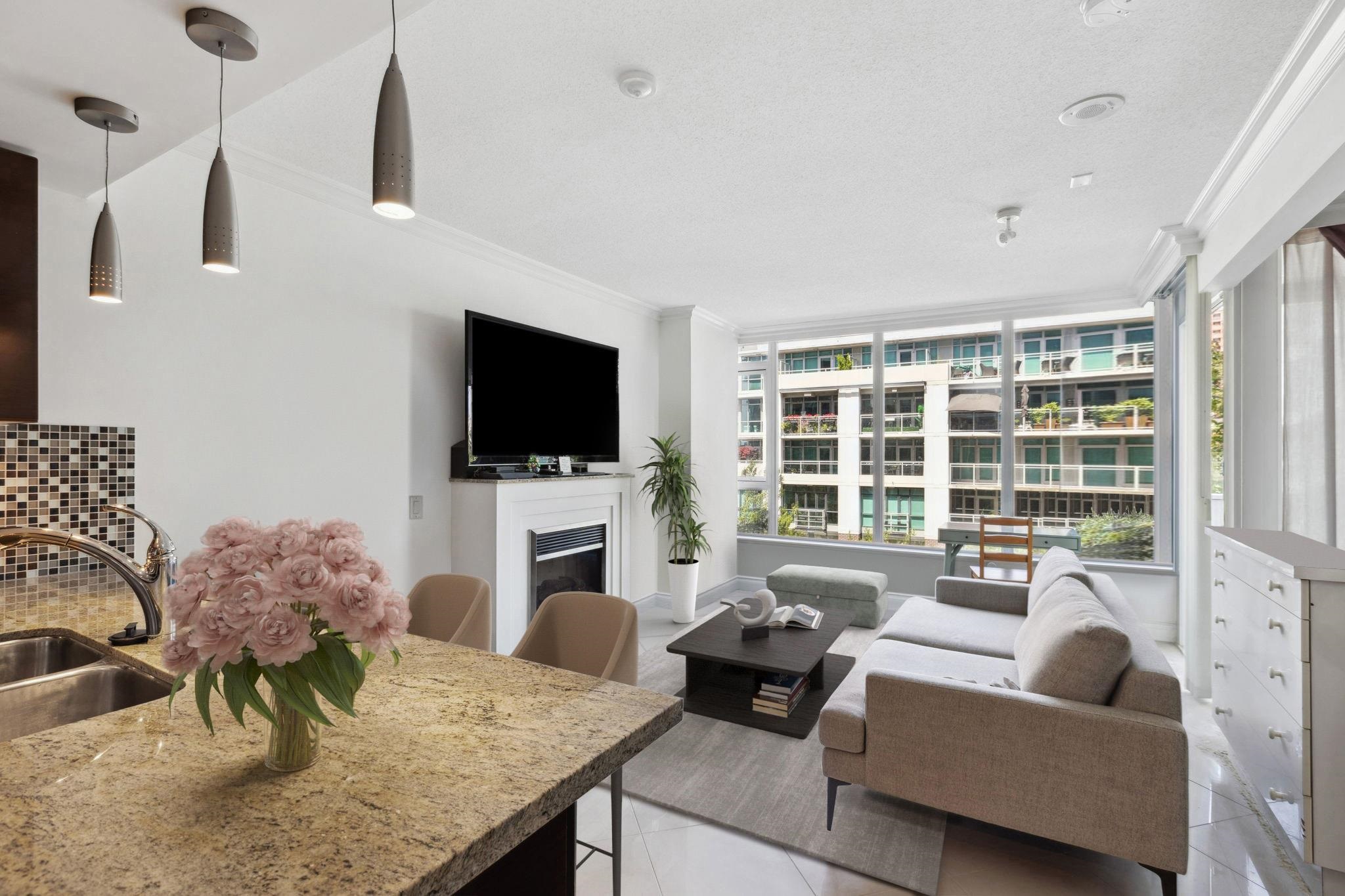 Listing image of 408 133 E ESPLANADE AVENUE