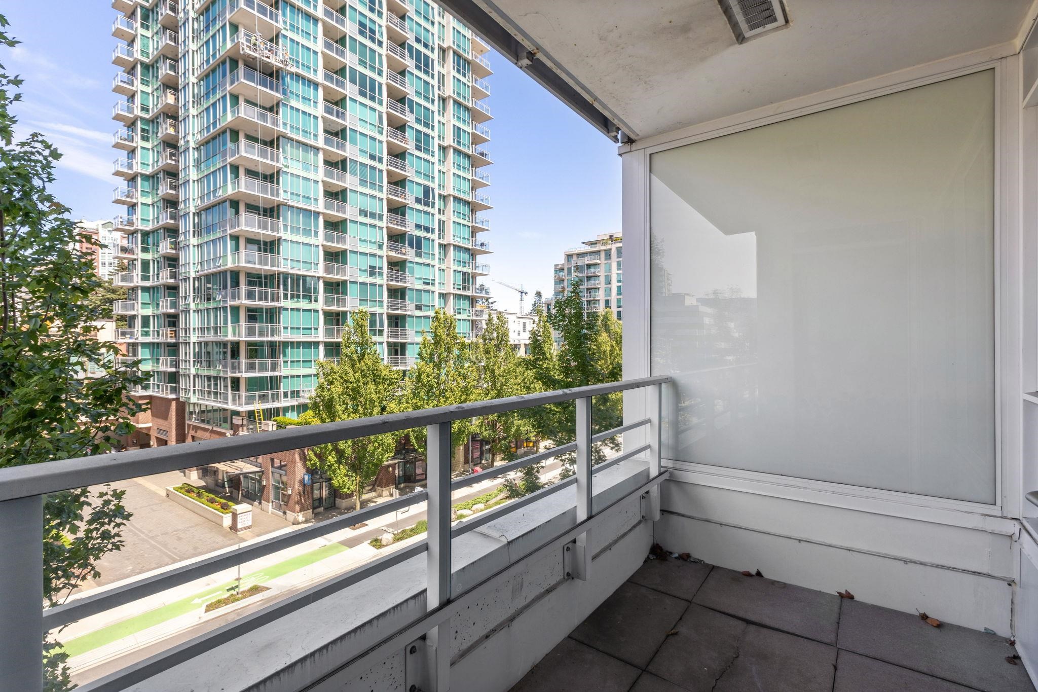 Listing image of 408 133 E ESPLANADE AVENUE