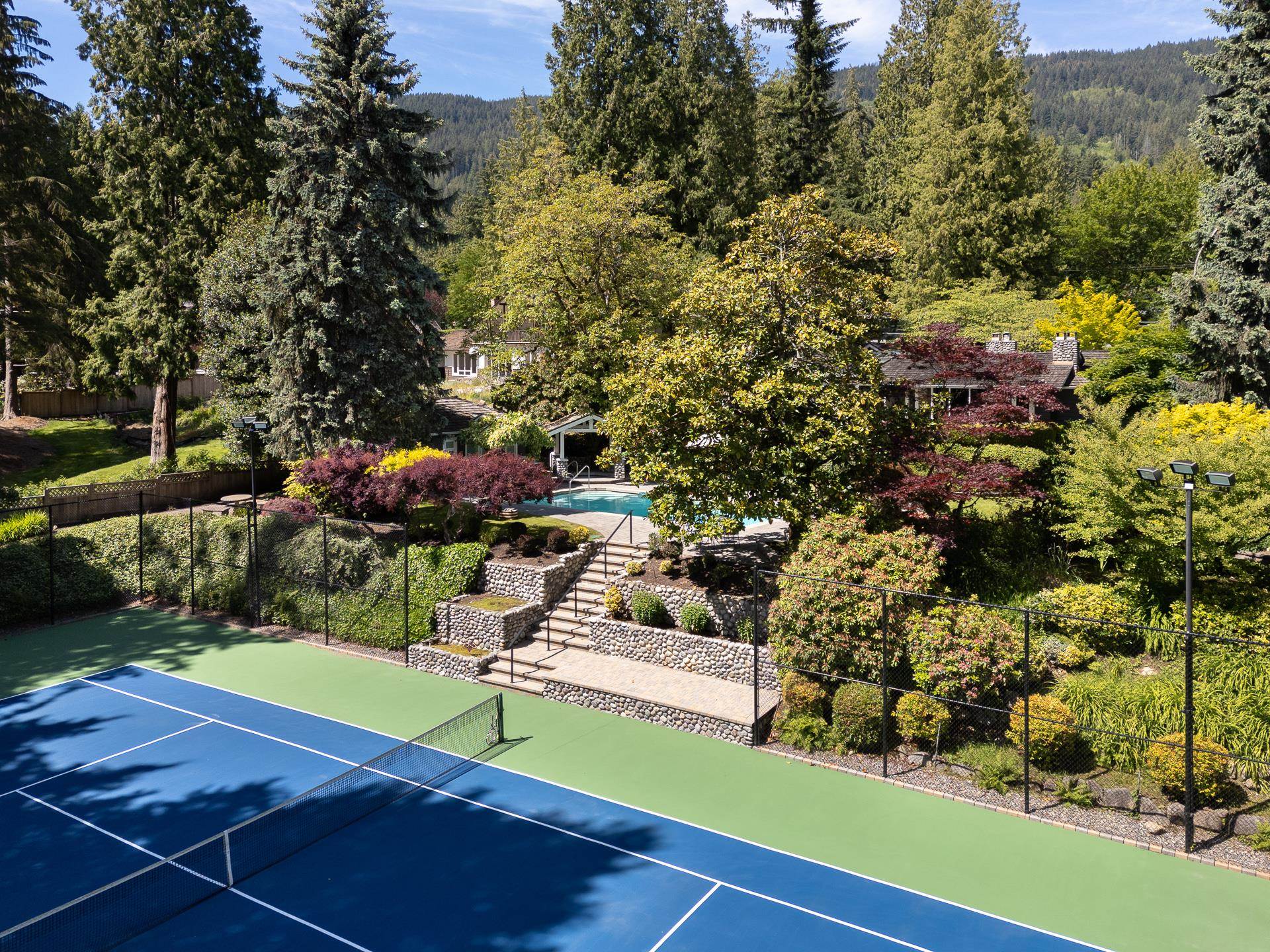 Listing image of 2970 PALMERSTON AVENUE