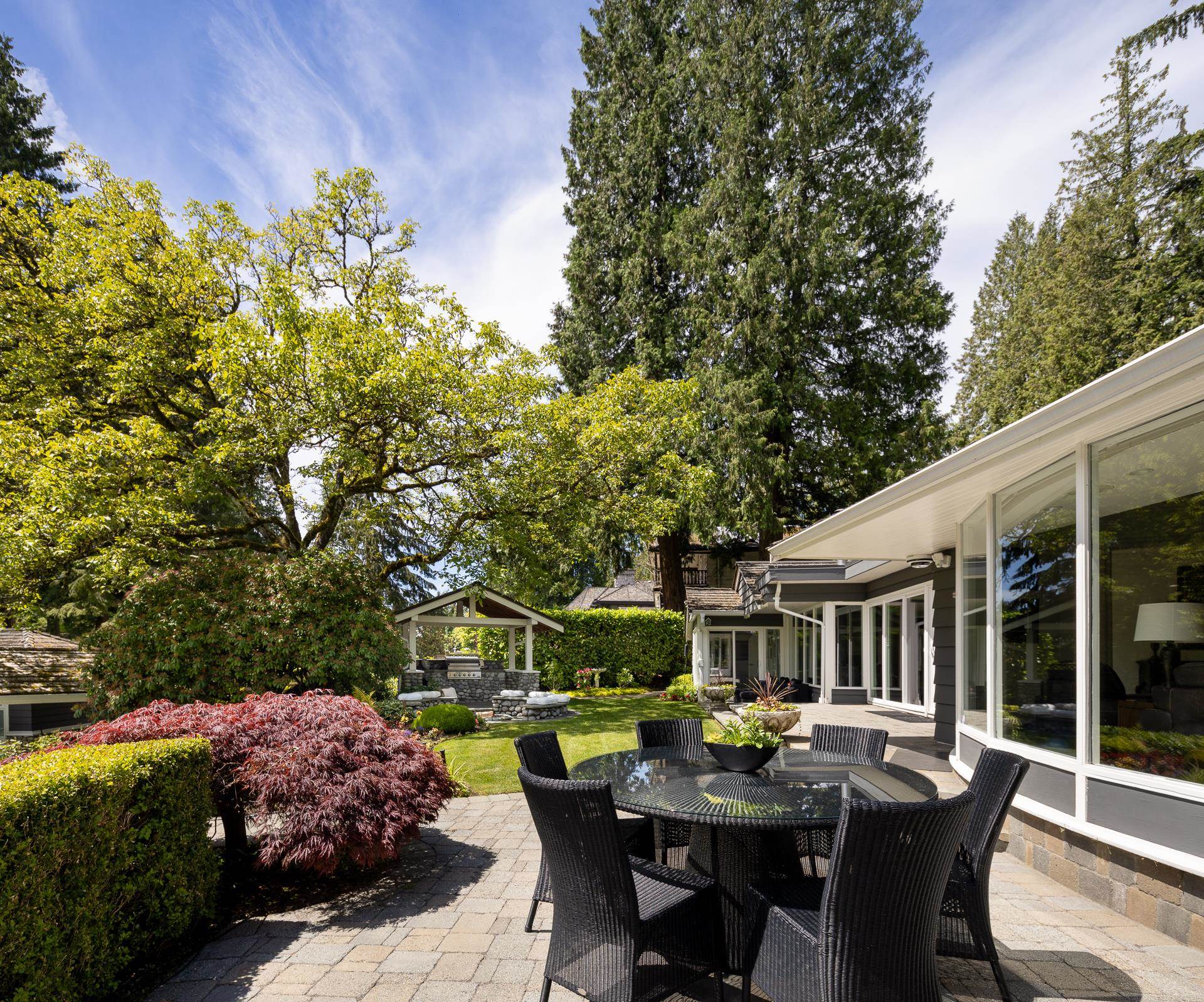 Listing image of 2970 PALMERSTON AVENUE