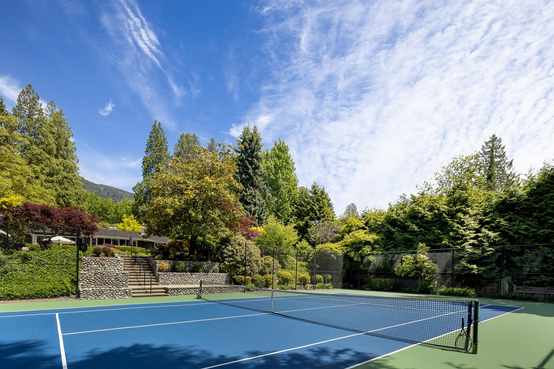 Listing image of 2970 PALMERSTON AVENUE