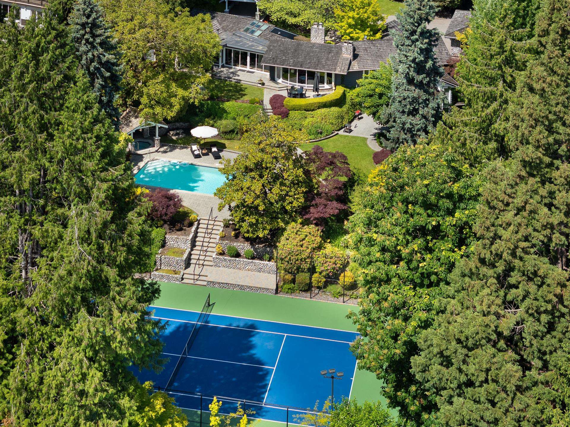 Listing image of 2970 PALMERSTON AVENUE