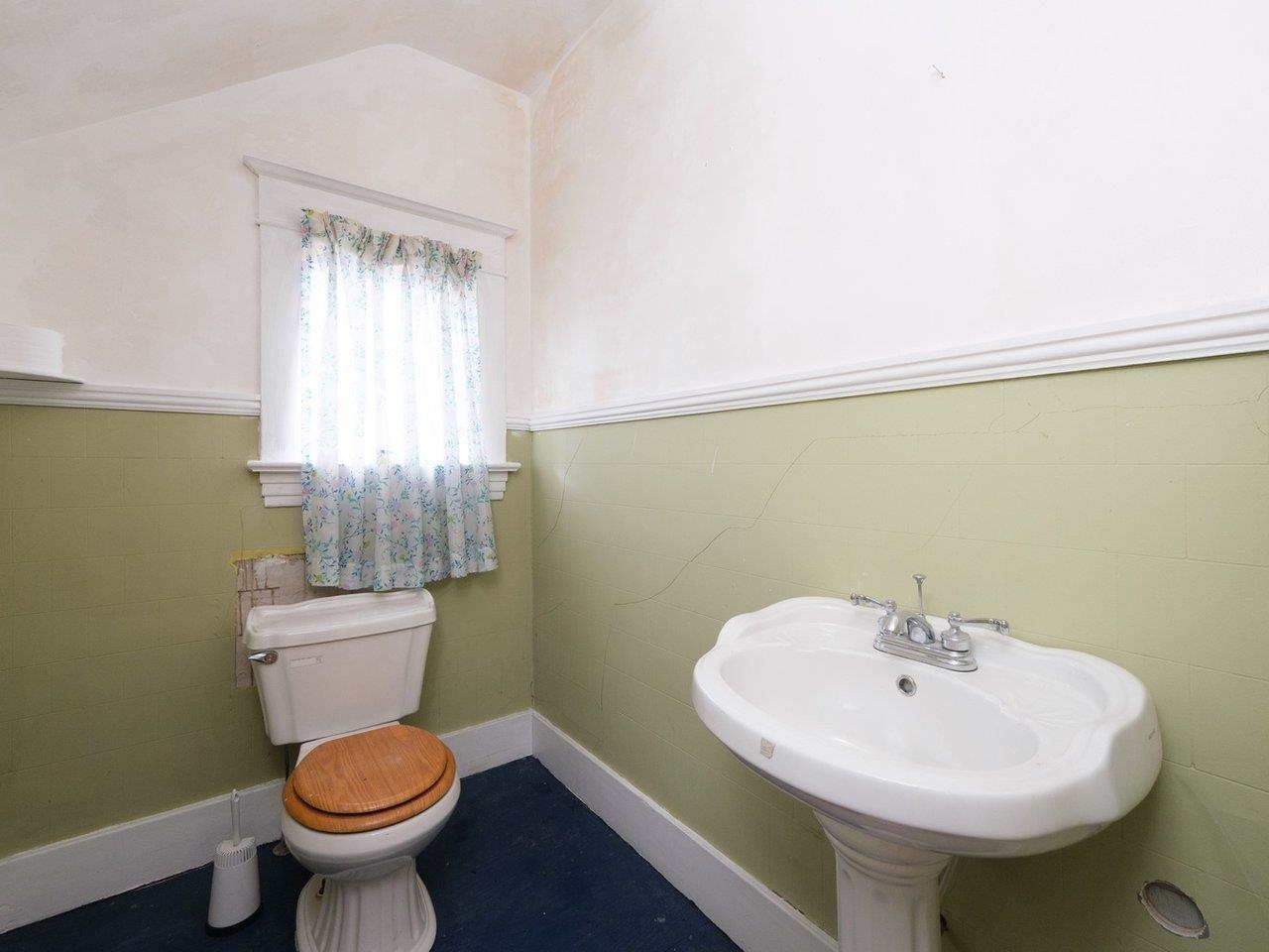 Listing image of 418 E KEITH ROAD